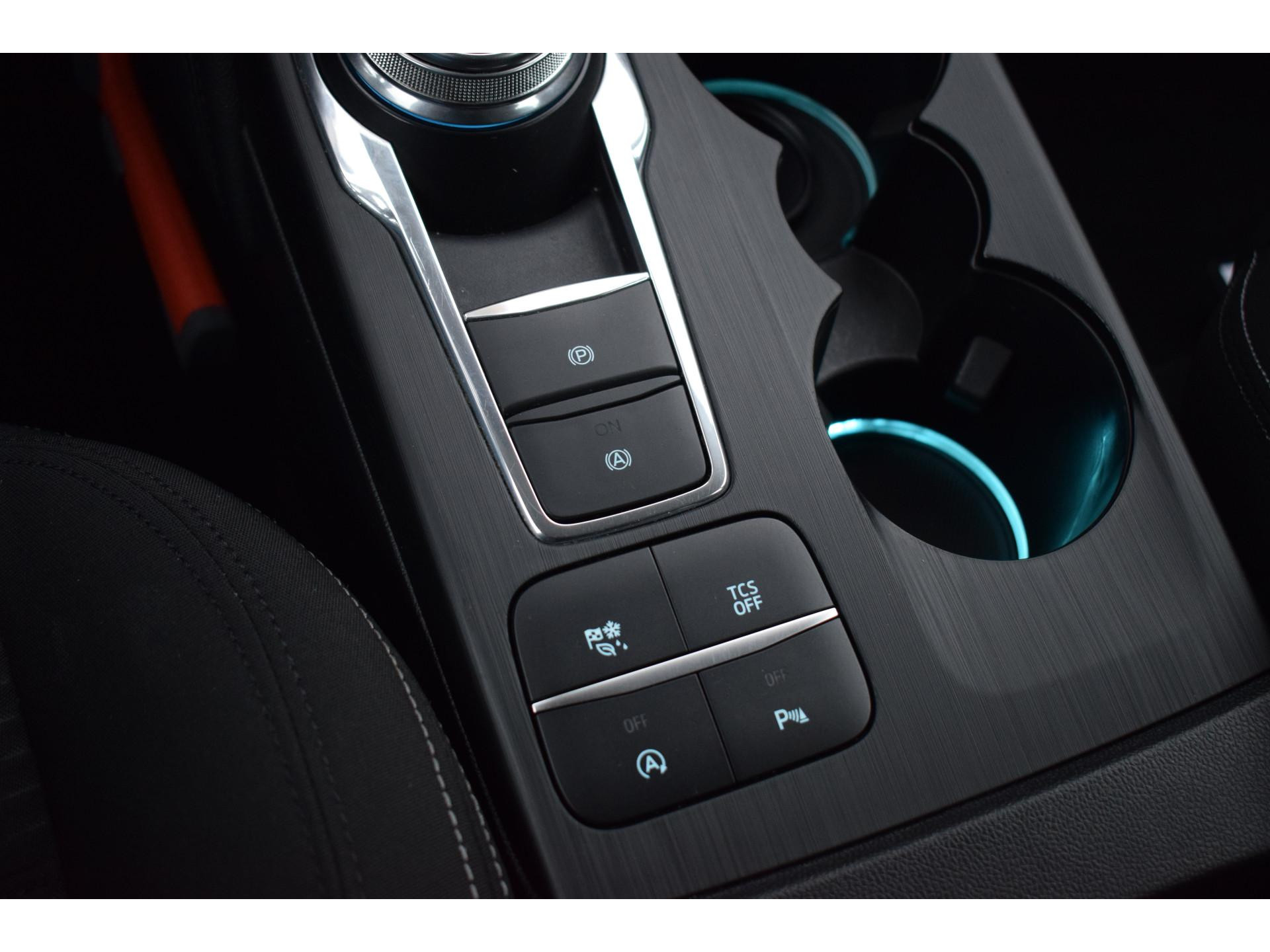 Ford Focus Wagon Wagon 1.5 EcoBlue Titanium Business | Automaat | Trekhaak | Apple CarPlay | Climate
