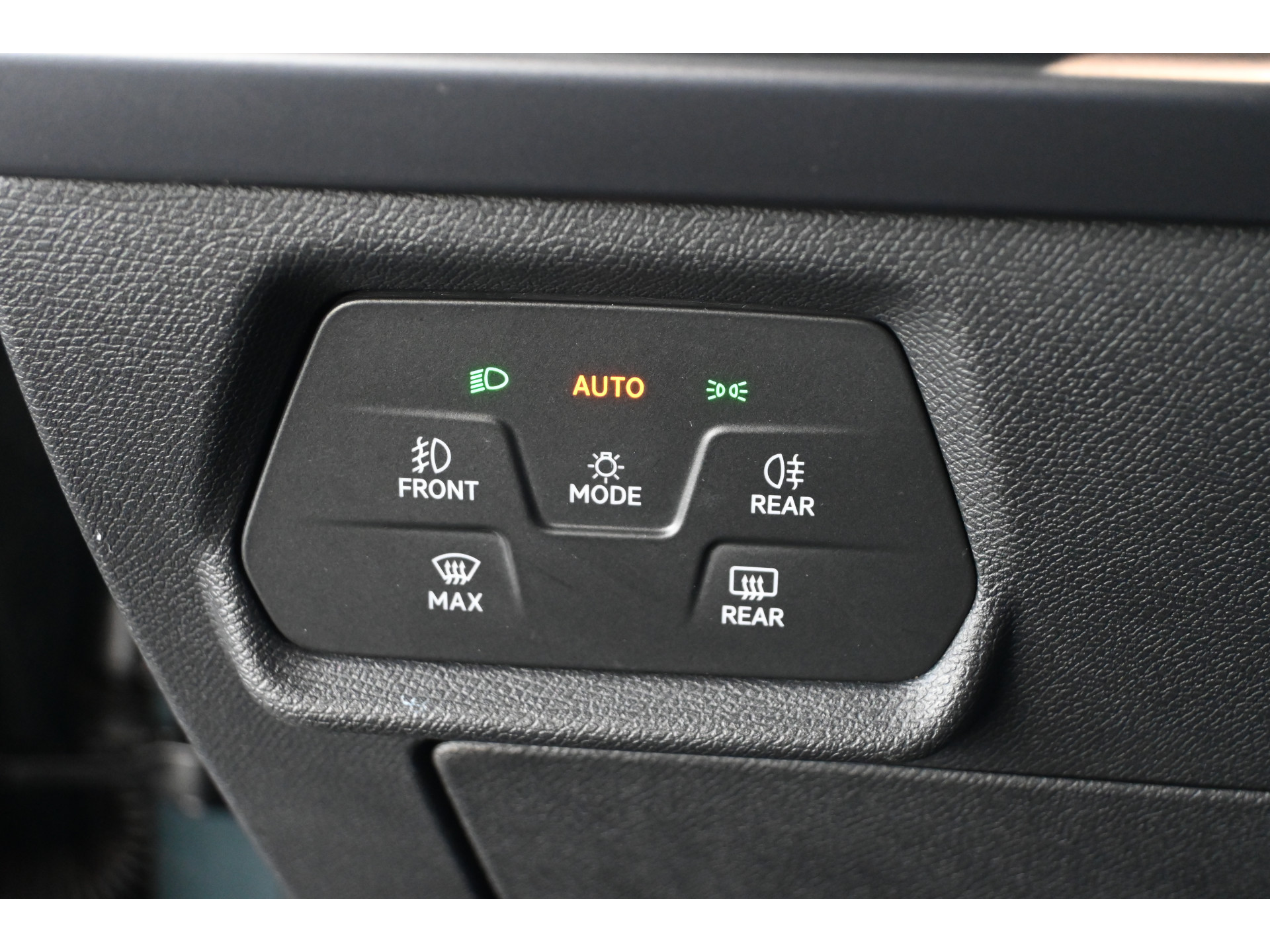 CUPRA Leon 1.5 TSI e-Hybrid Business PHEV EDGE Clima Adaptieve Cruise Matrix CarPlay Navigatie Lane Assist Stuurverwarming 100% Onderhouden! Inruil Mogelijk!