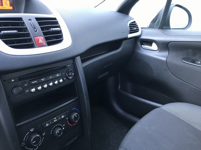 Peugeot 207 1.4 - V E R K O C H T