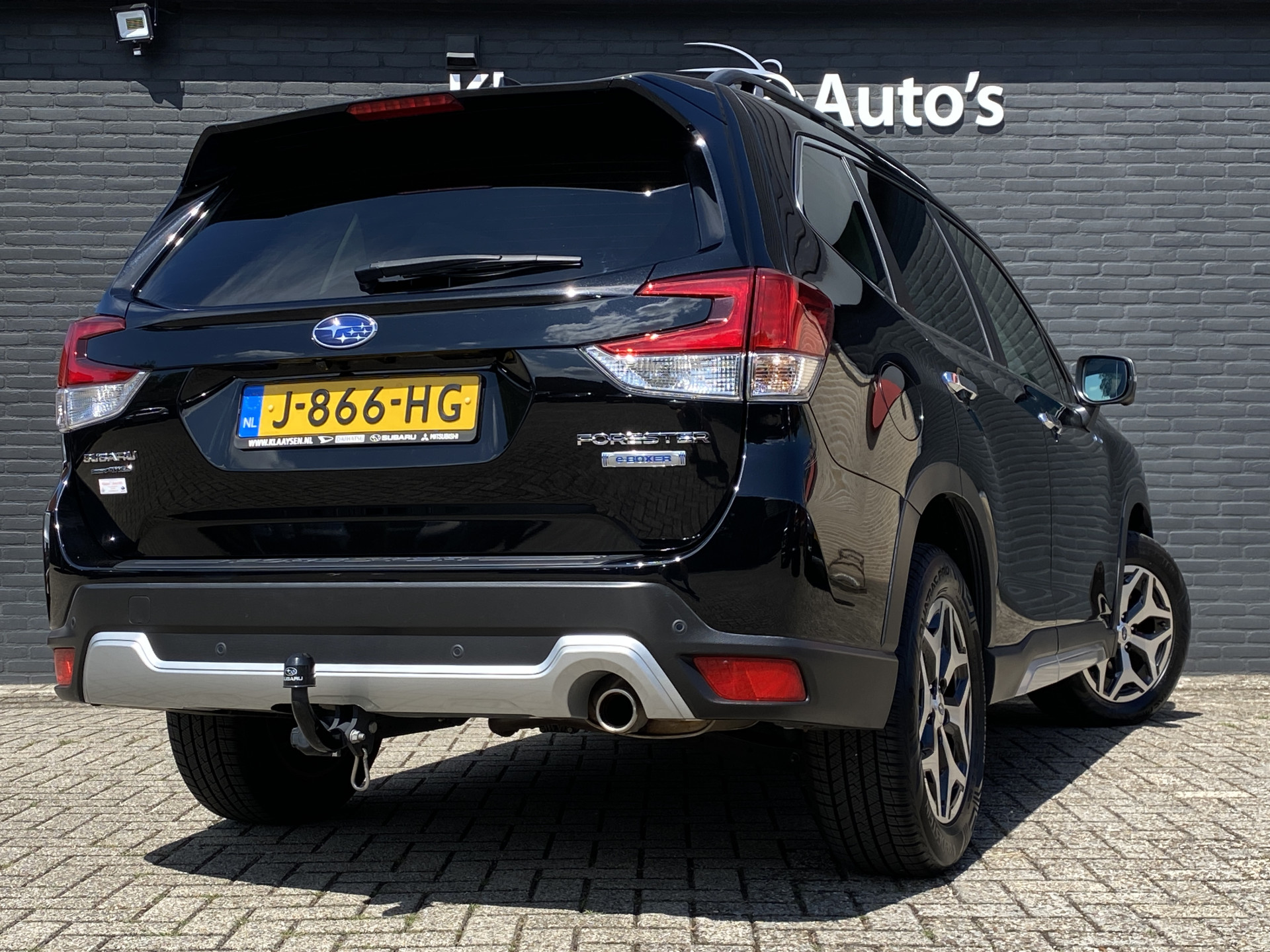 Subaru Forester 2.0i e-BOXER Luxury AUT. | dealer onderh. | leder interieur | trekhaak | adapt. cruise | carplay | memory seat