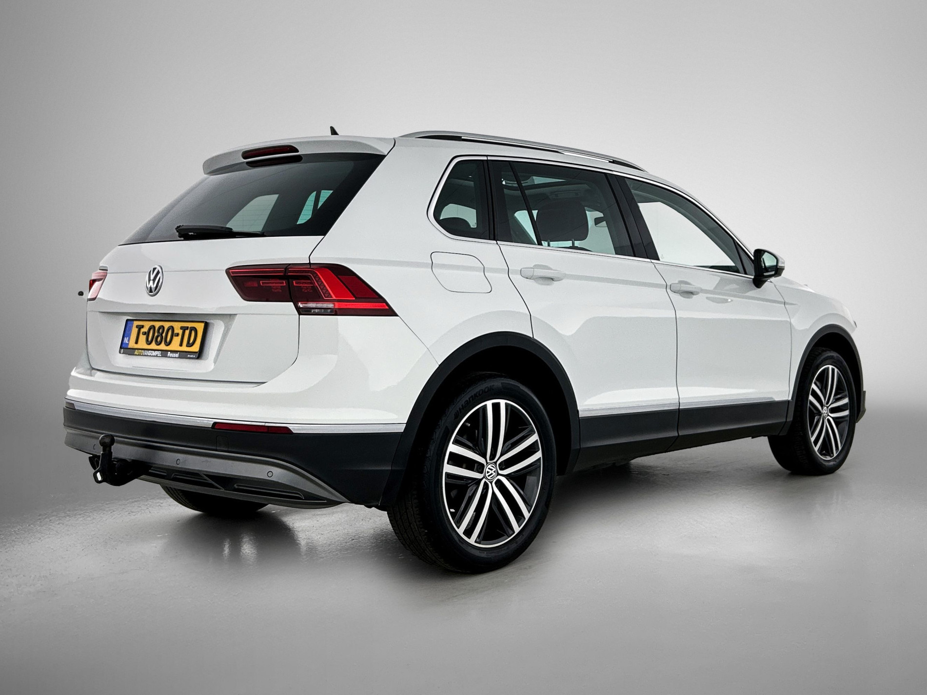 Volkswagen Tiguan 2.0 TSI 4Motion Highline Business R | PANORAMA | HEAD UP | ADAPTIVE | ELEKTR. A-KLEP | STOELVERW. | NAVI |
