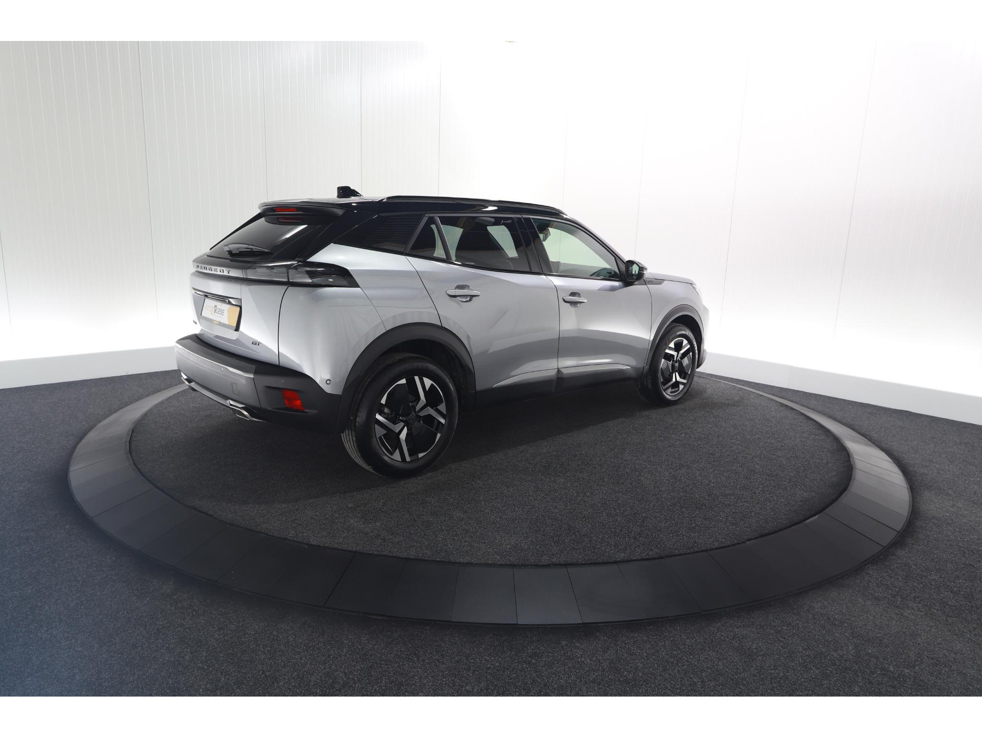 Peugeot 2008 PureTech 130 EAT8 GT | 360 Camera | Adaptieve Cruise Control | Dodehoekdetectie | Apple Carplay