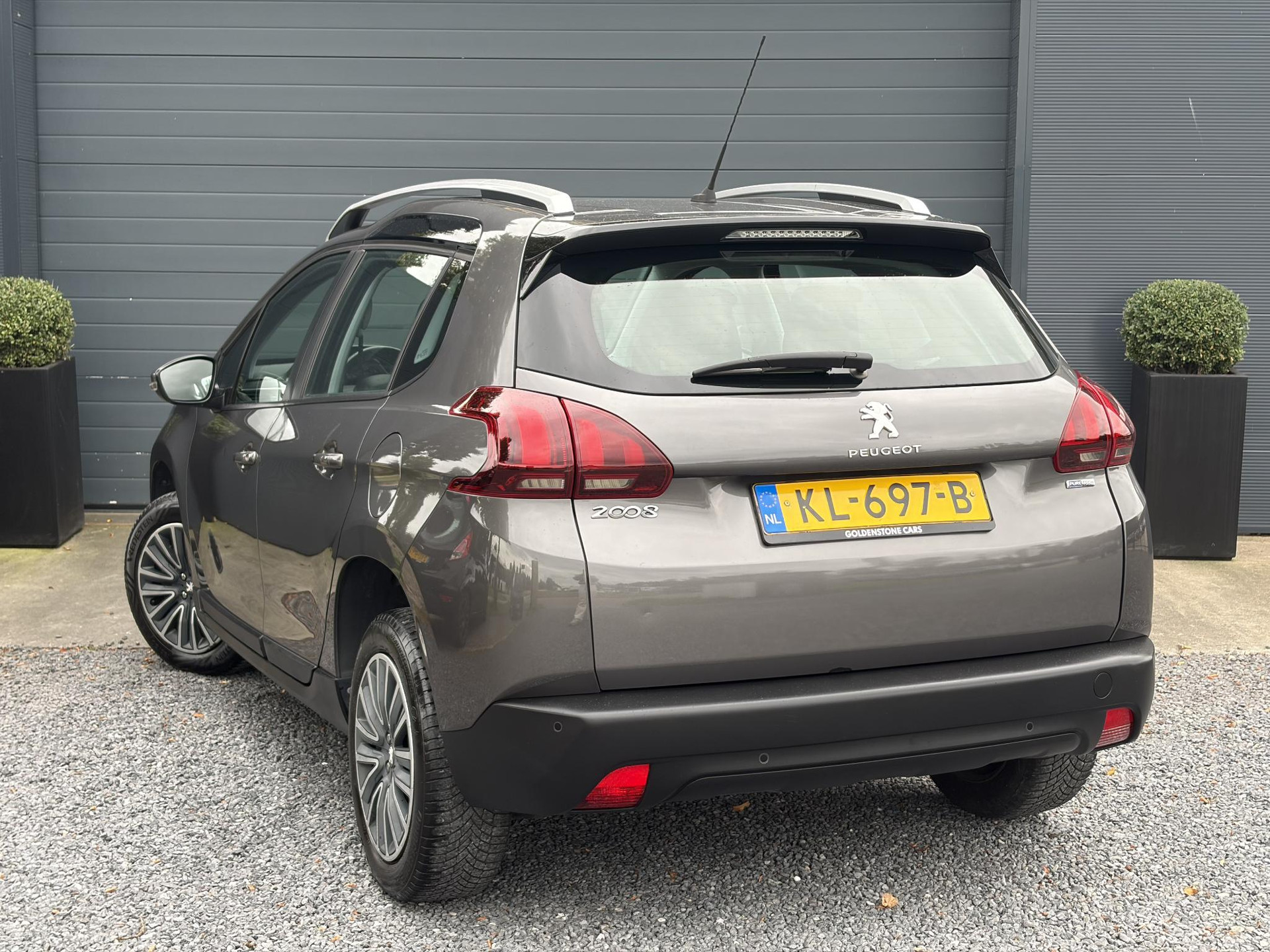 Peugeot 2008 1.2 PureTech Blue Lion ✓D-riem vv in 10-2025✓Navi✓110pk✓Carplay✓Airco✓Cruise✓Pdc✓N.A.P✓Apk tot 12-2026