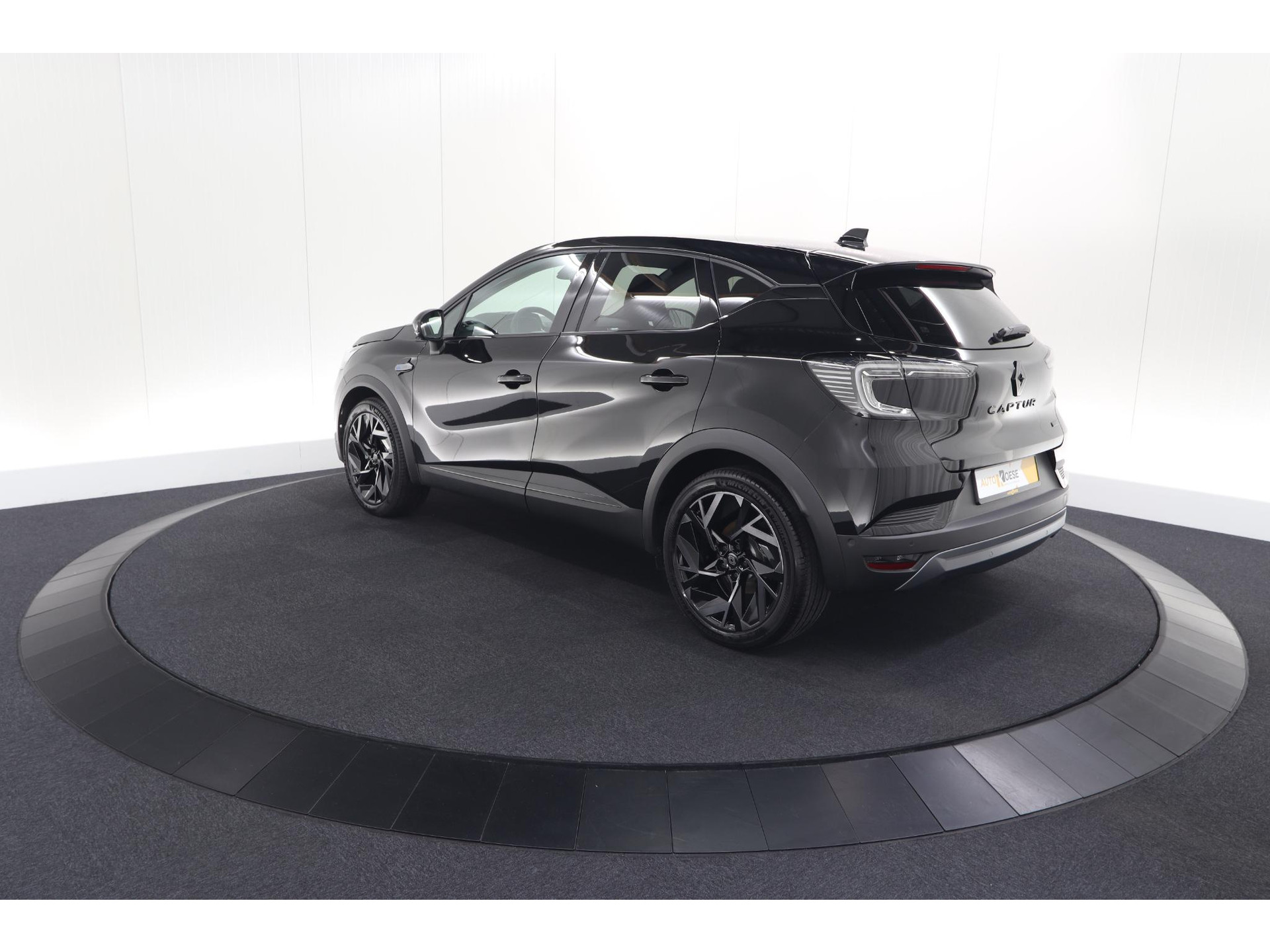 Renault Captur 1.8 E-Tech full hybrid 160 Esprit Alpine | 360 Camera | Adaptieve Cruise Control | Dodehoekdetectie | Stuurwielverwarming