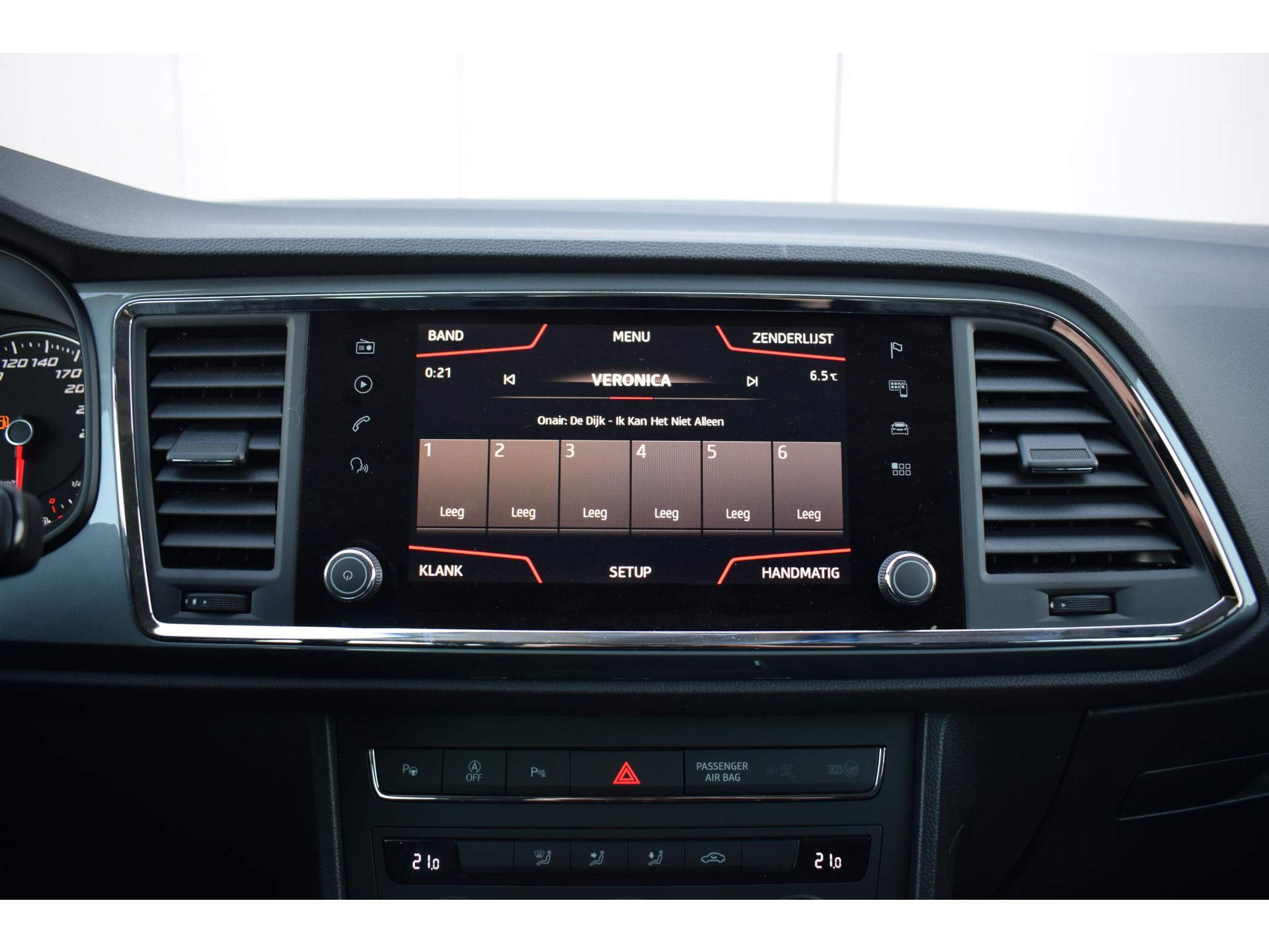 SEAT Ateca 1.0 EcoTSI Style Business Intense | Trekhaak | Apple CarPlay | Camera | Climate