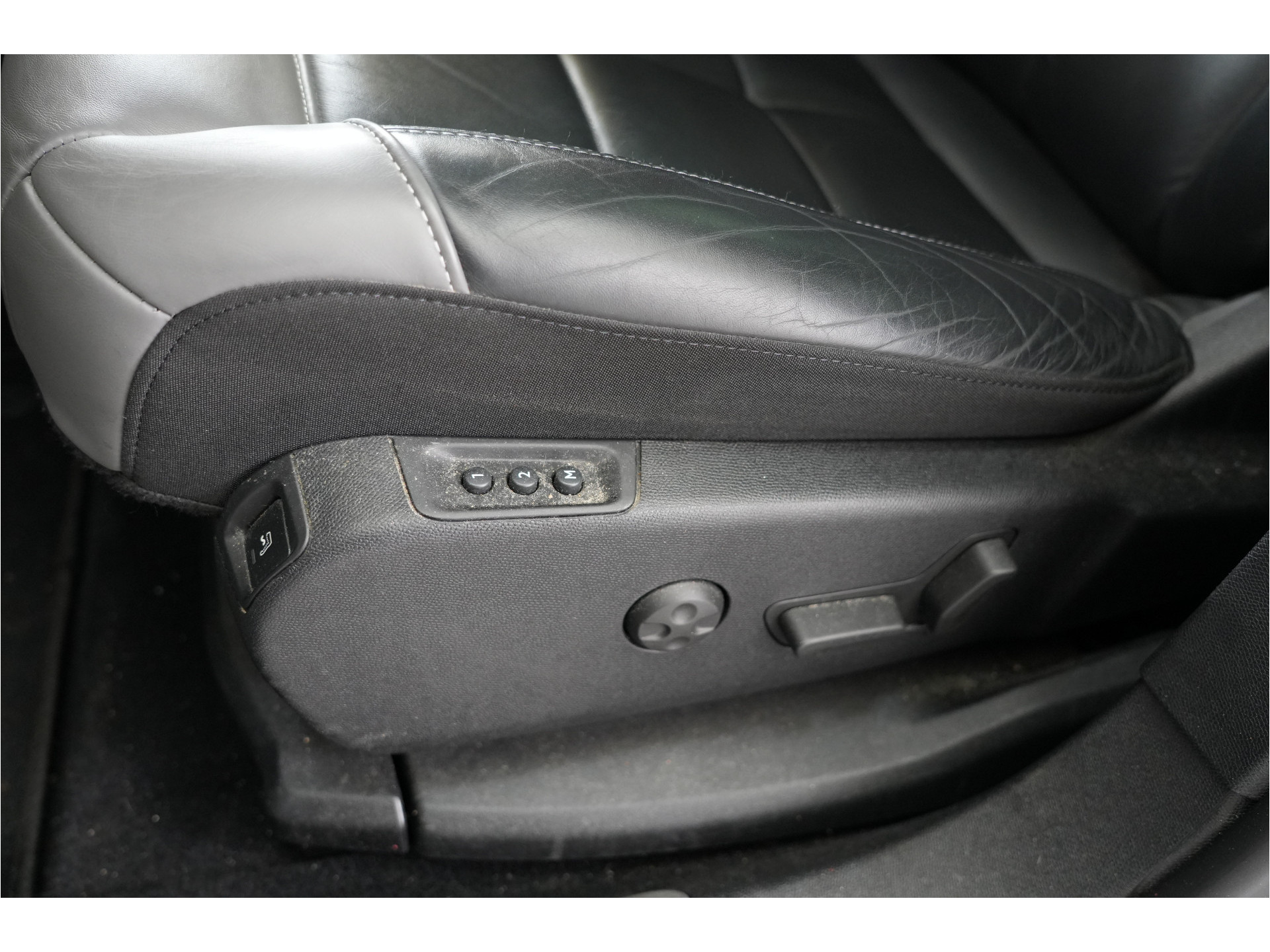 Citroën C5 Aircross 1.6 Shine 225 pk PHEV | SOH 95.5% | Pano | Leder | Massage | Adaptieve Cruise | El. stl. verst. | Inparkeer |