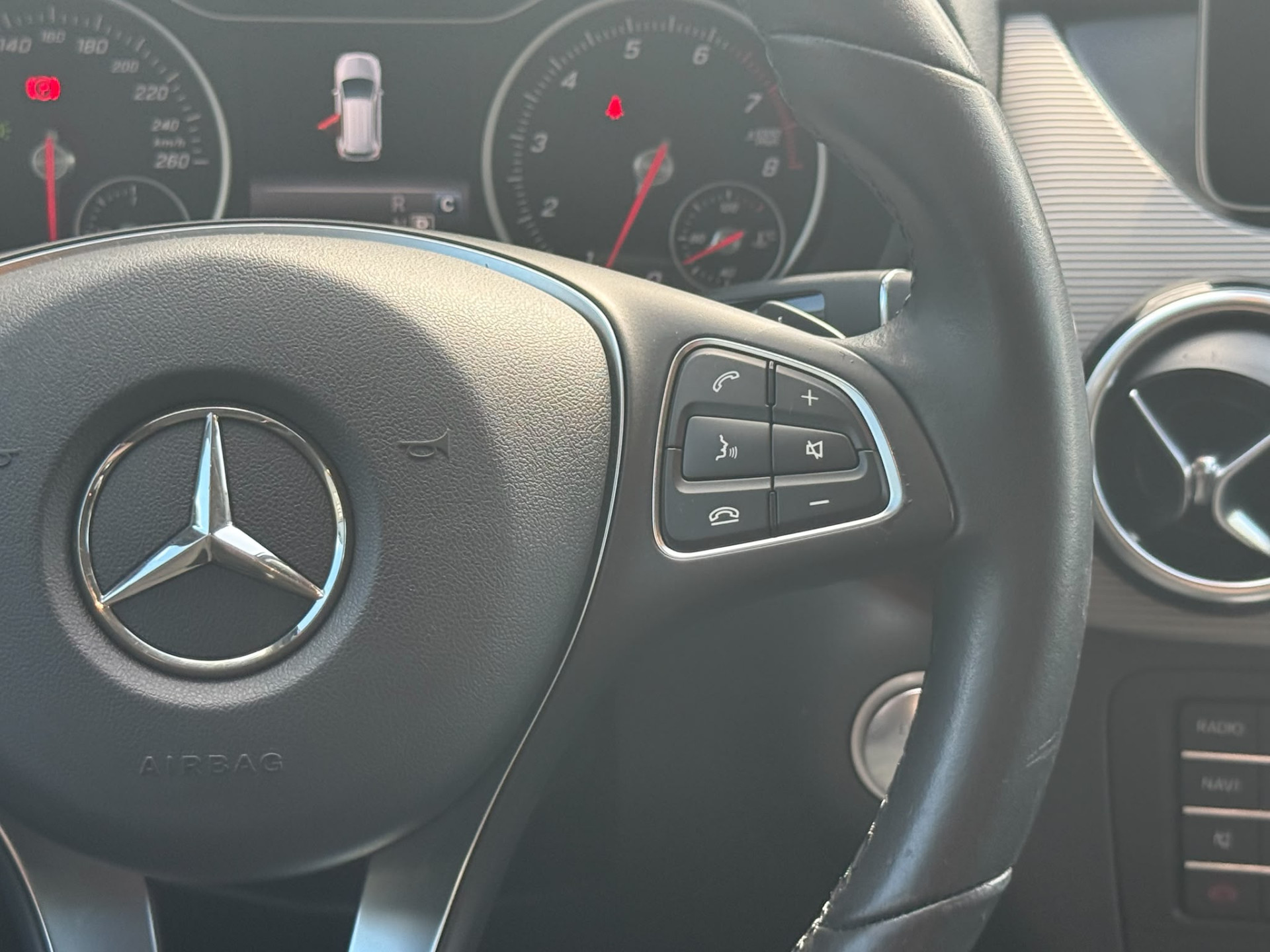 Mercedes-Benz B-klasse 180 Ambition | 1E EIGENAAR | 3/6/12MND GARANTIE | NAVI | LED | AICRO | CRUISE | TREKHAAK |
