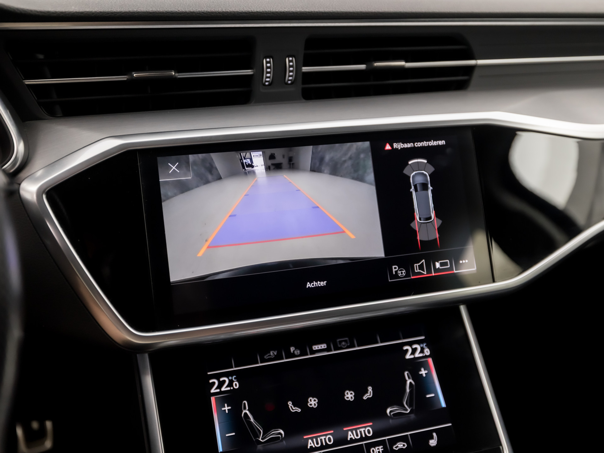 Audi A6 Avant 55 TFSI e quattro S-Line Competition 368Pk Automaat (2X S-LINE, APPLE CARPLAY, SPORTZETELS, NAPPA LEDER, MEMORY SEATS, CAMERA, ADAPTIVE CRUISE, ELEK ACHTERKLEP, STOELVERWARMING ACHTER, NIEUWSTAAT)