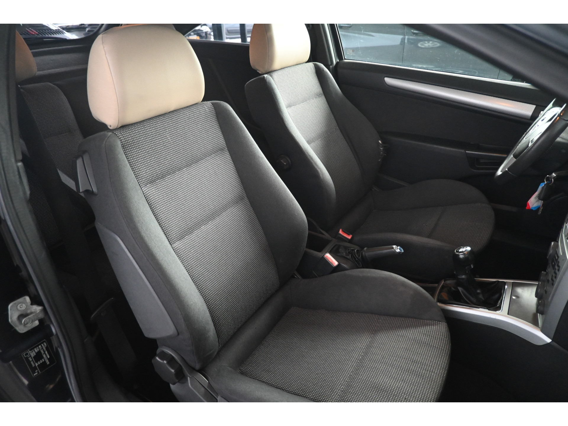 Opel Astra GTC 1.6 Sport Airco Cruise Control Trekhaak All in Prijs! Inruil Mogelijk!