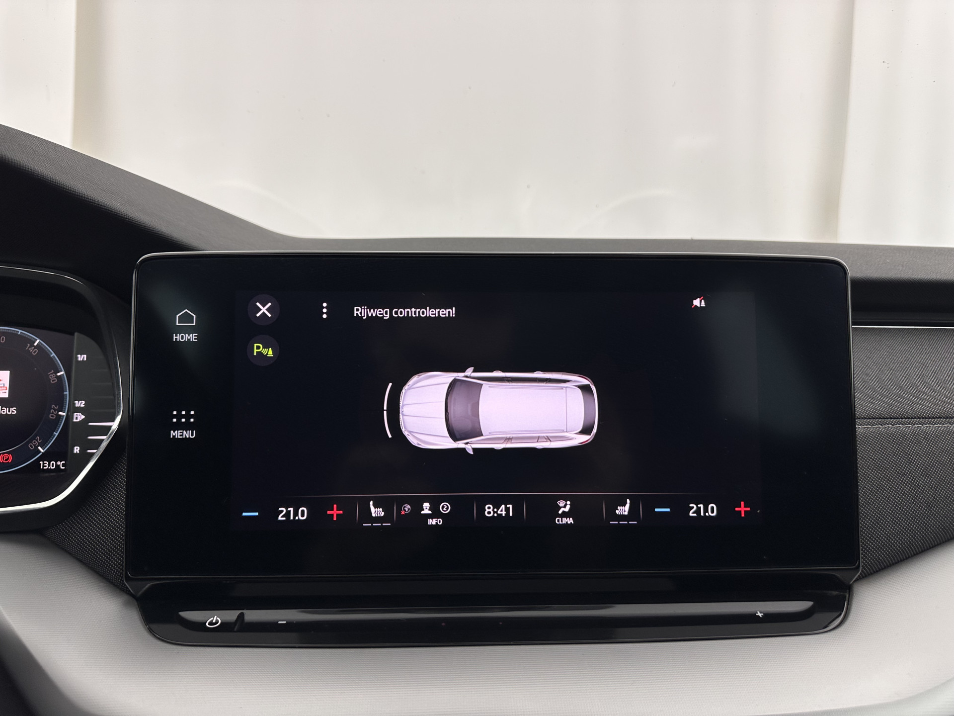 ŠKODA Octavia Combi 1.0 TSI Style (INCL-BTW) *PANO | FULL-LED | LANE-ASSIST | DIGI-COCKPIT | HEATED-COMFORTSEATS | NAVI-FULLMAP | PRIVACYGLASS | KEYLESS | DAB | ECC | PDC | CRUISE | TOWBAR | 18''ALU*