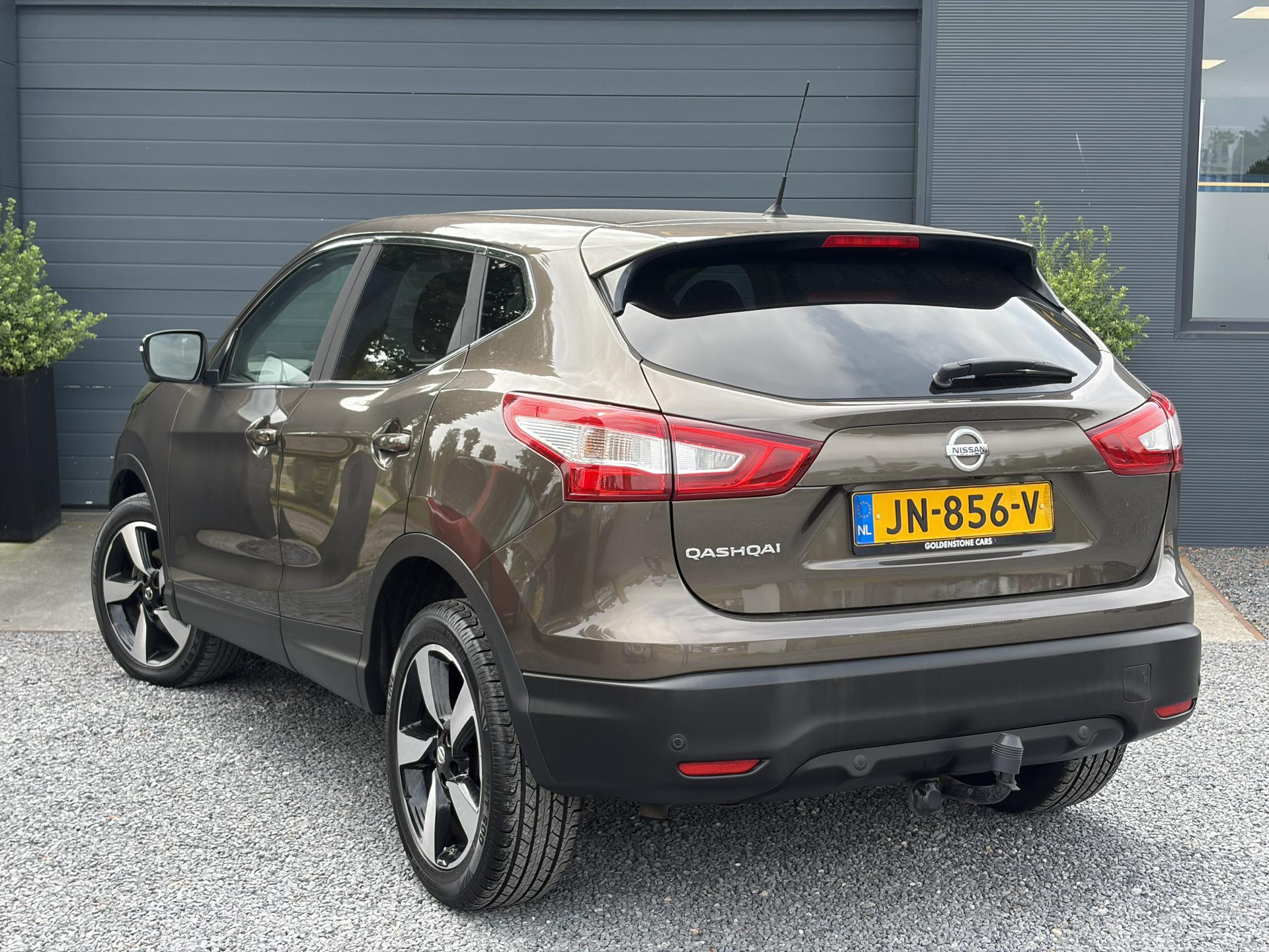 Nissan Qashqai 1.2 N-Connecta 360° Camera,Trekhaak,Navi,Pdc V+A,Keyless,6 Bak,Clima,Cruise,2e Eigenaar,115pk,Lm velgen,Apk tot 09-2027