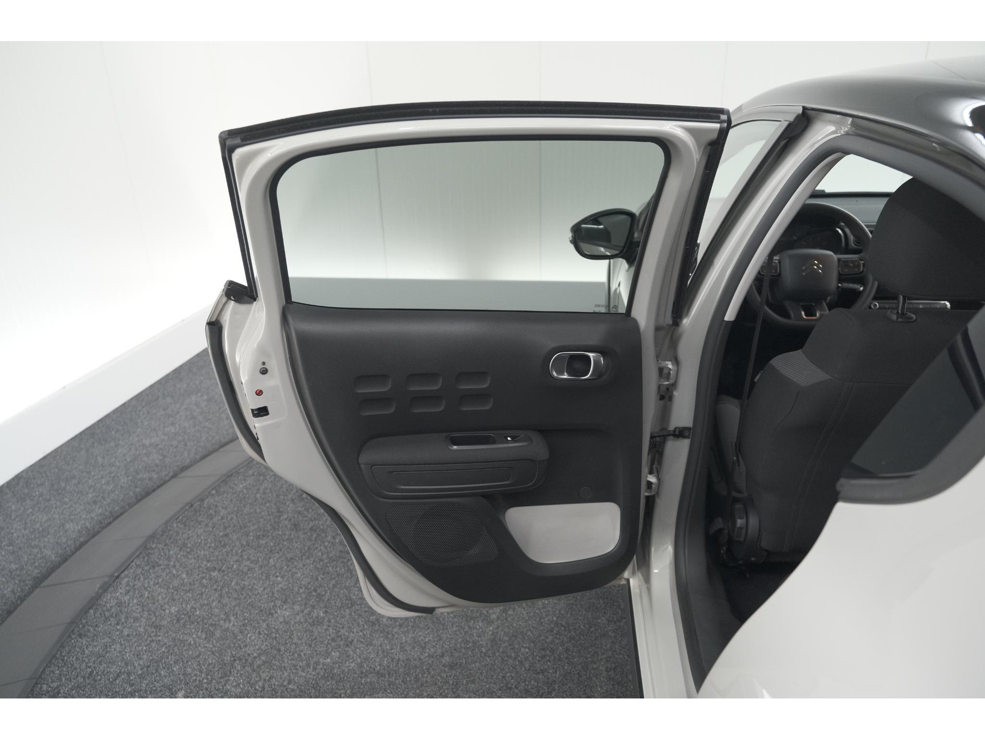 Citroen C3 PureTech 82 Feel Edition | Allseason Banden | Climate Control | Apple Carplay | Parkeersensoren