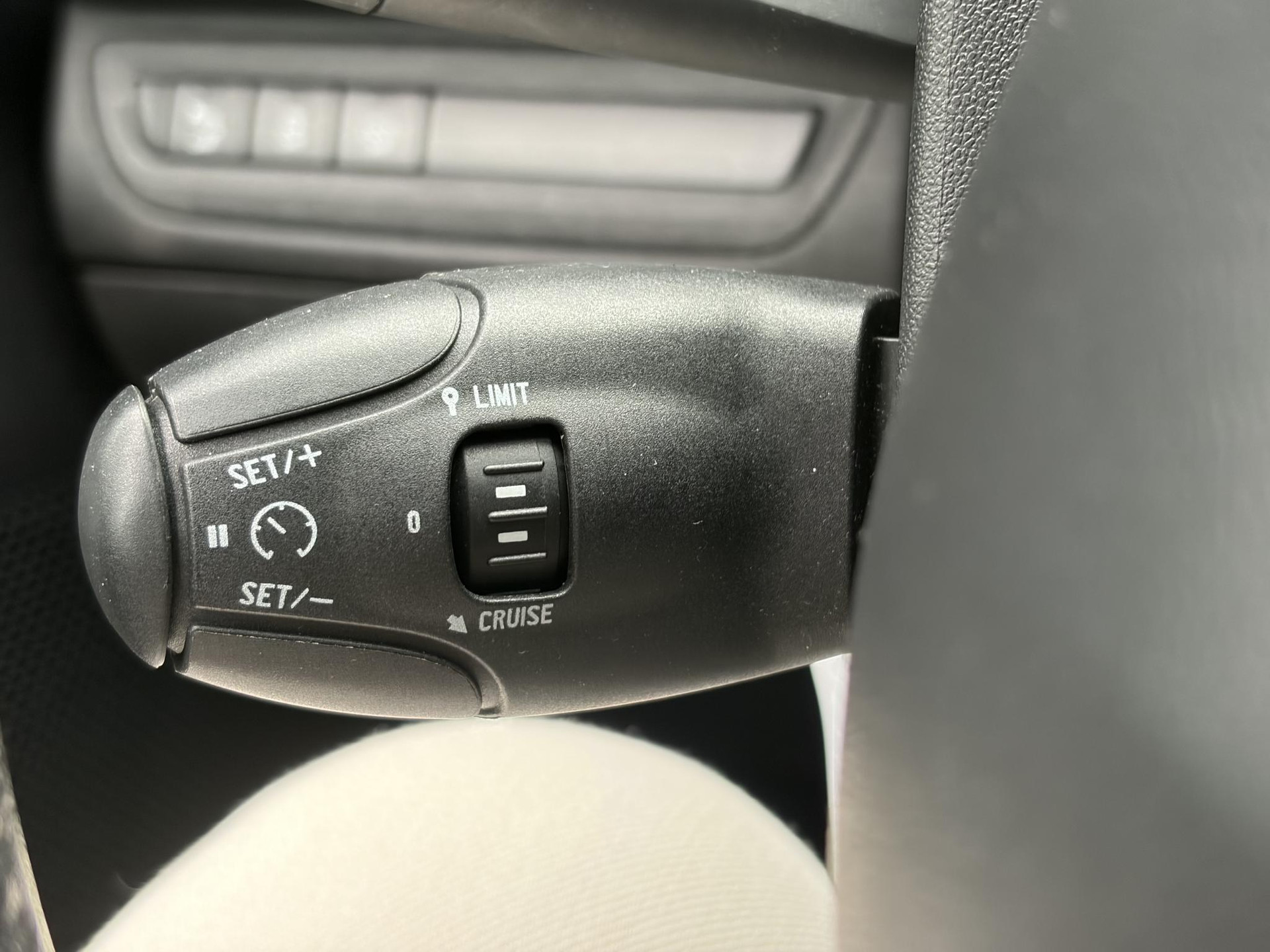 Peugeot 2008 1.2 PureTech Blue Lion ✓D-riem vv in 10-2025✓Navi✓110pk✓Carplay✓Airco✓Cruise✓Pdc✓N.A.P✓Apk tot 12-2026