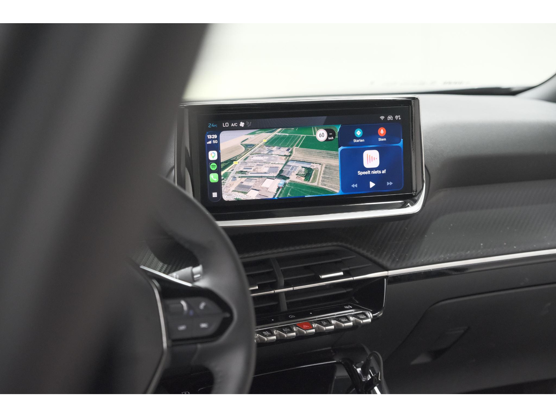 Peugeot 2008 PureTech 100 Allure | Apple Carplay | Parkeersensoren | Climate control