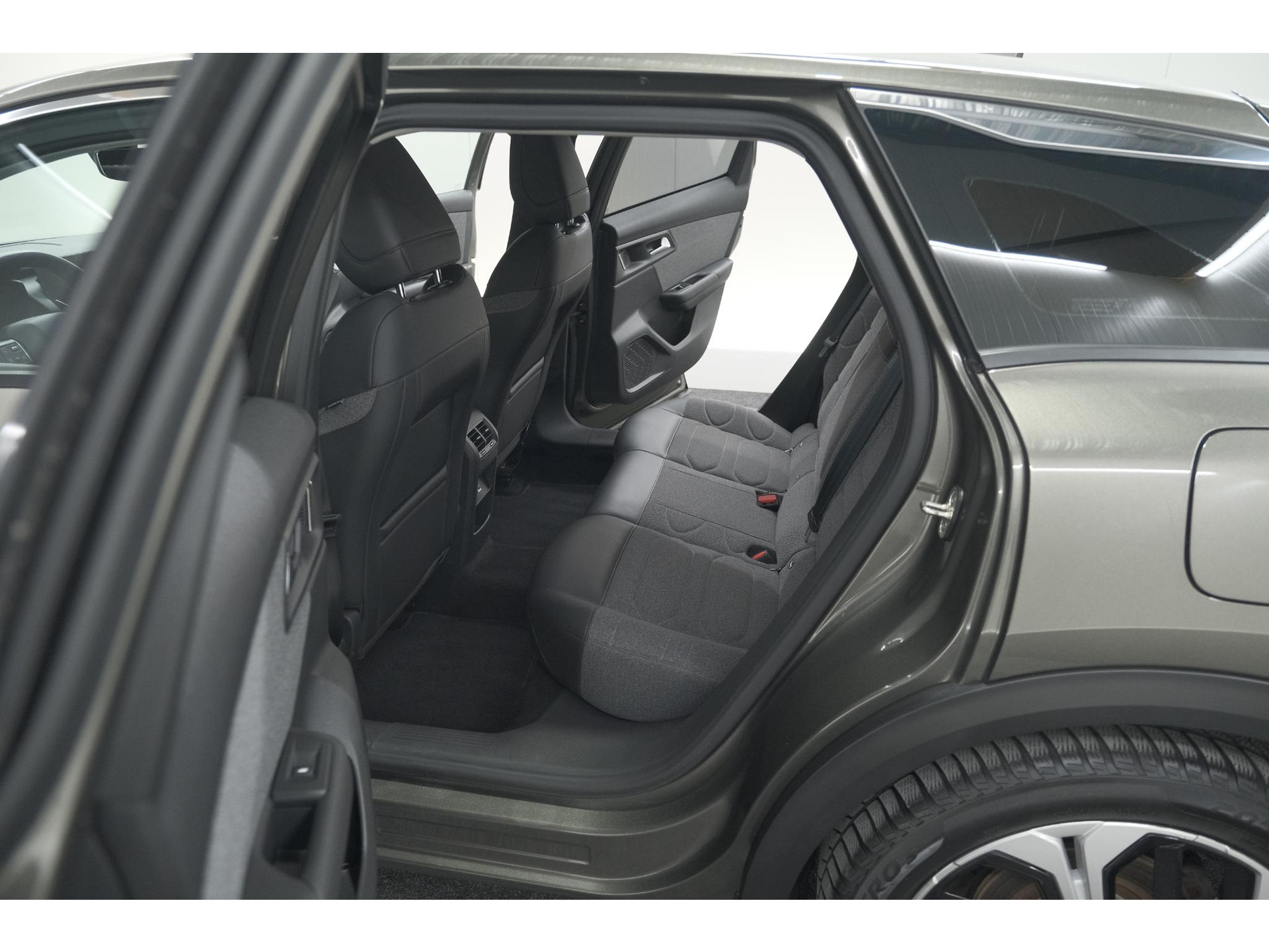 Citroen C5 X 1.6 Plug-in Hybrid 225 Business | Parkeersensoren | Navigatie | Apple Carplay