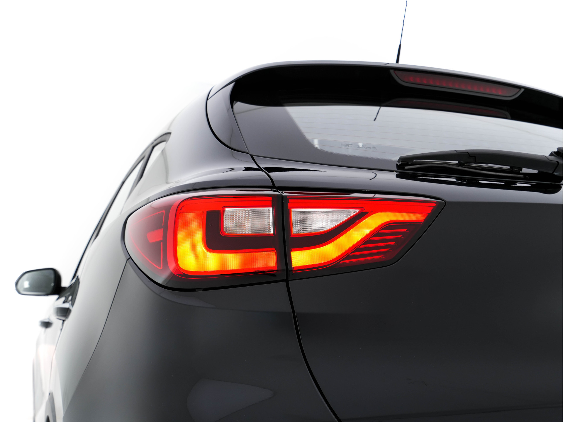 MG ZS EV Luxury 45 kWh (INCL-BTW) Aut. *PANO | LEATHER | CCS-FASTLOADER | KEYLESS | NAVI-FULLMAP | ADAPTIVE-CRUISE | CAMERA | HEATED-SPORTSEATS | CARPLAY | BLINDSPOT | DAB | LANE-ASSIST | 17''ALU*