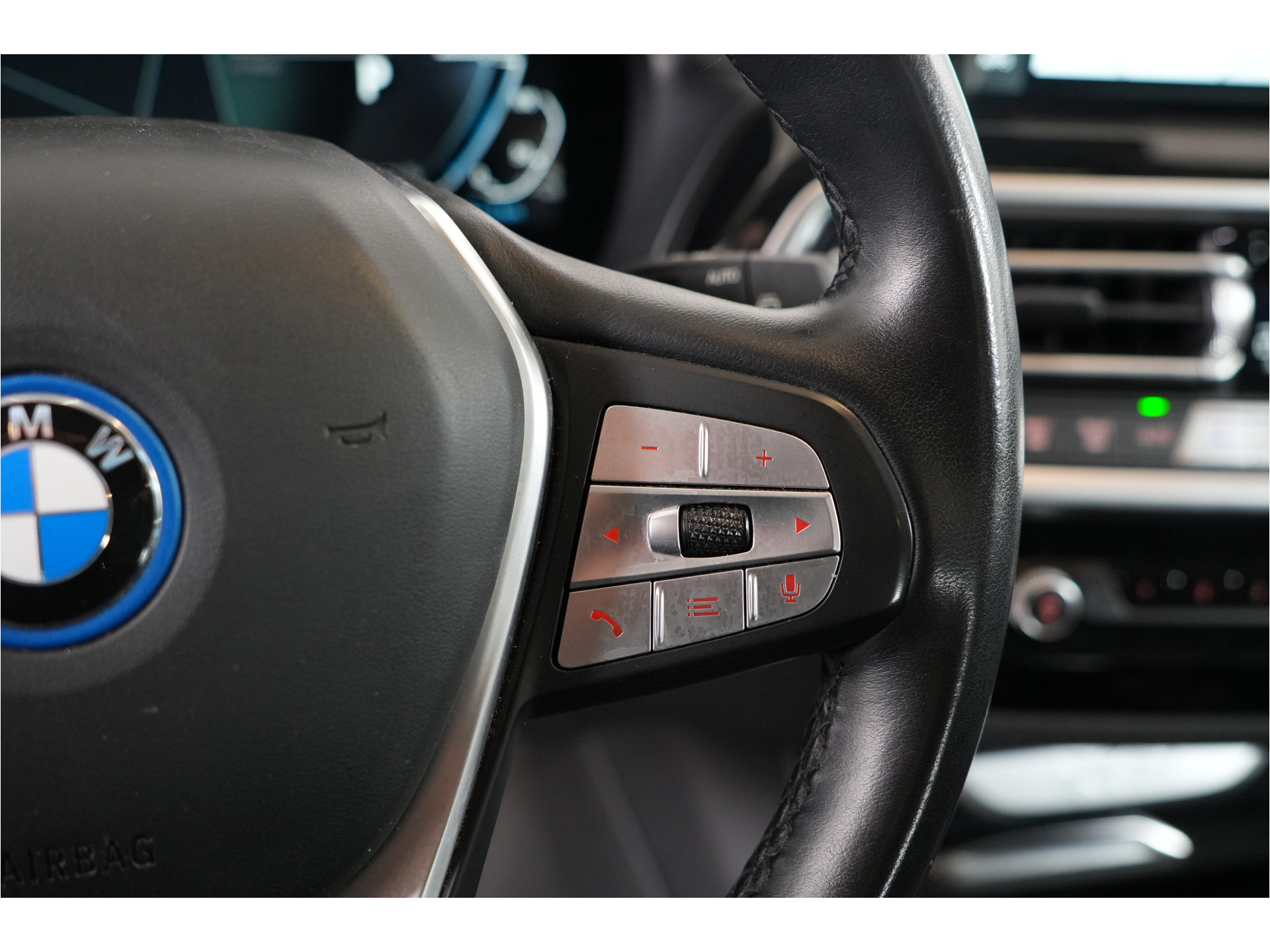BMW X3 xDrive30e PHEV 293 pk | SOH 96% | Leder | 360° Cam | Adaptive Cruise | Sportstoelen |