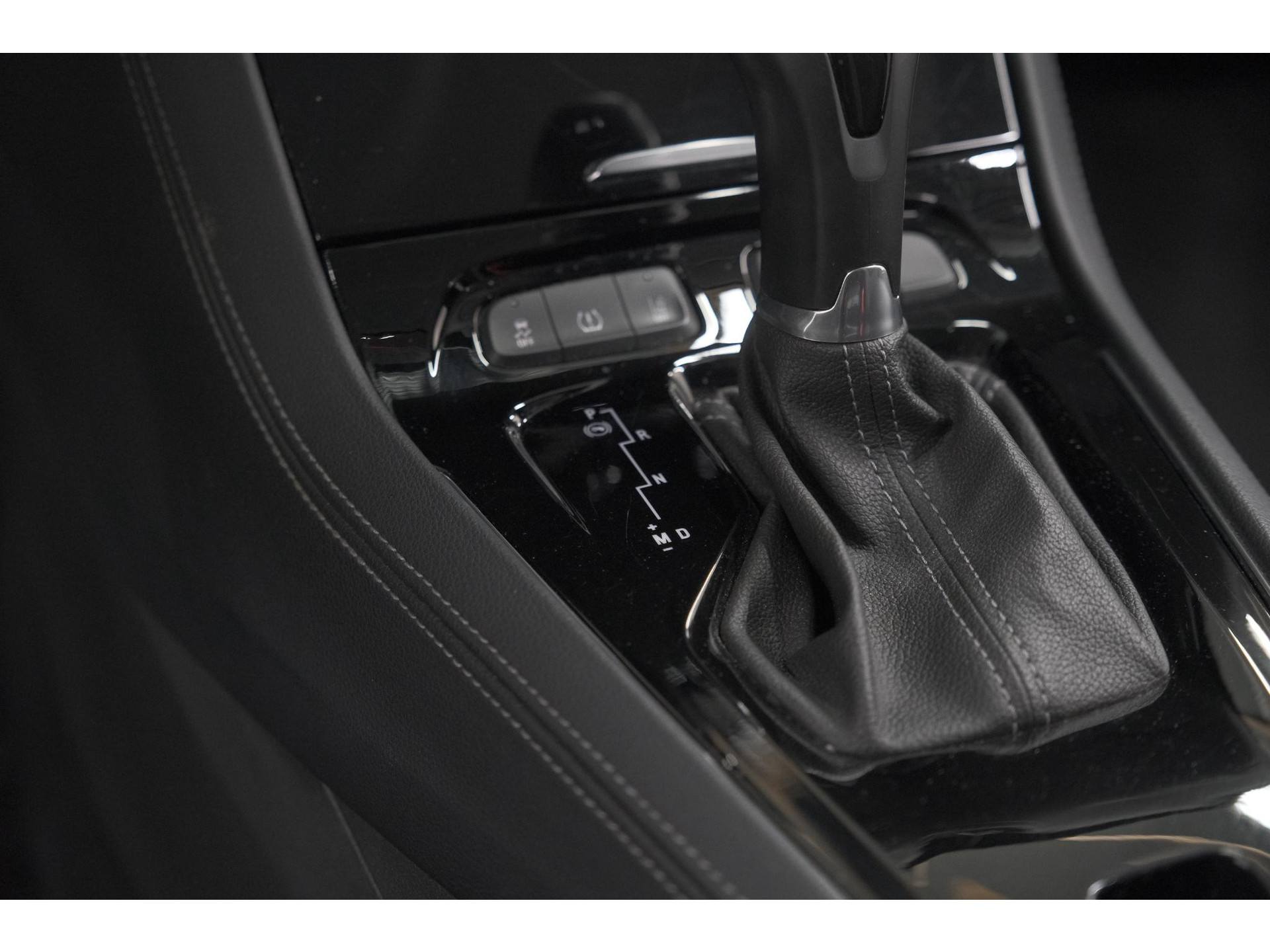 Opel Grandland X Turbo 130 EAT8 Innovation | Trekhaak | Dodehoekdetectie | Apple Carplay | Pack Winter