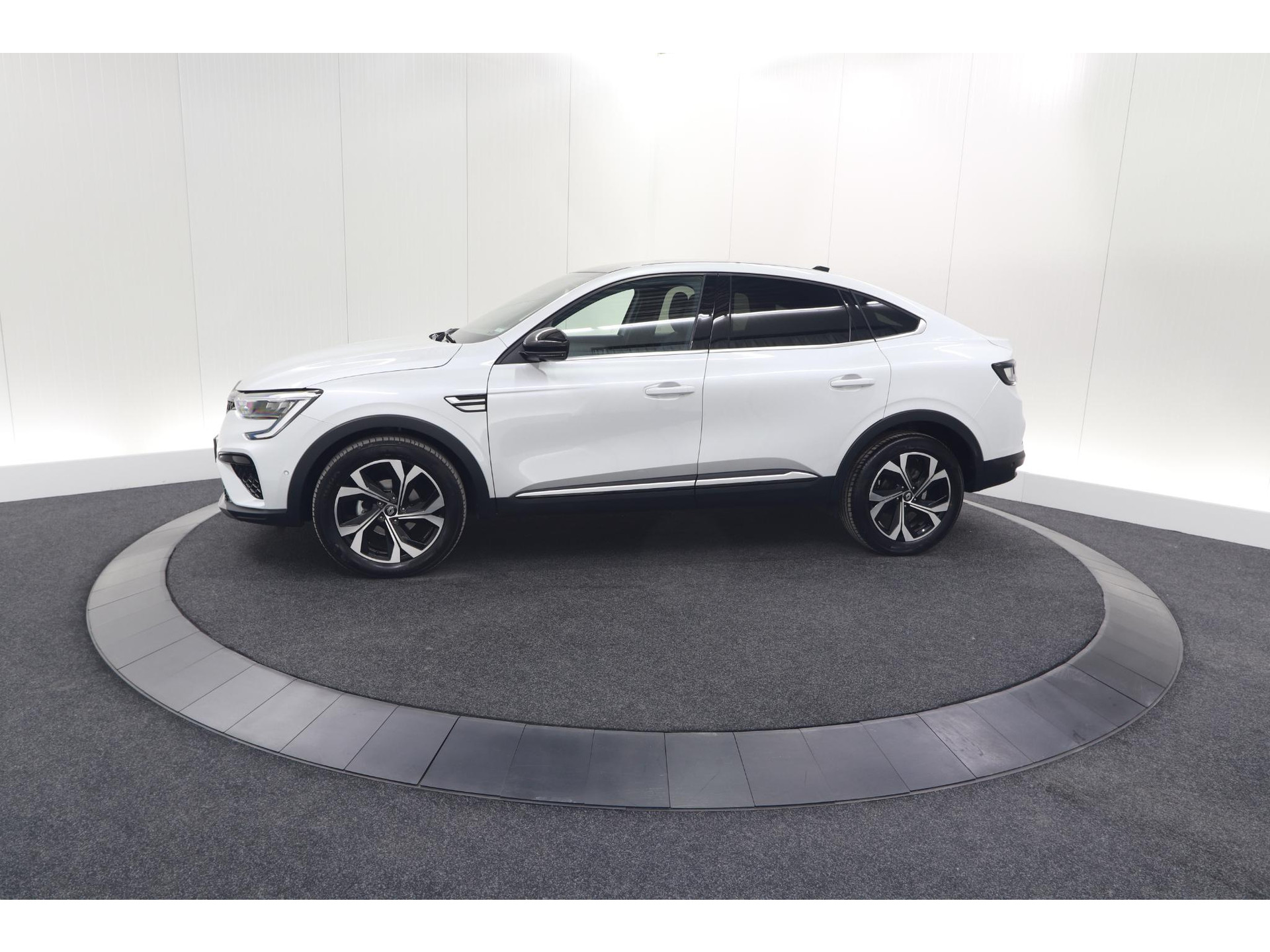 Renault Arkana Mild Hybrid 140 EDC Techno | 360 Camera | Adaptieve Cruise Control | Dodehoekdetectie | Apple Carplay