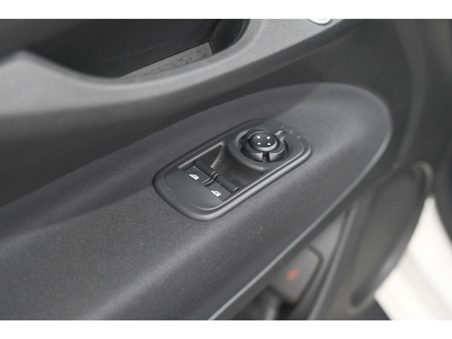Fiat 500 C Icon 42 kWh | 97,3% SOH | Convenience Pack | Camera | Dodehoekdetectie | Stoelverwarming