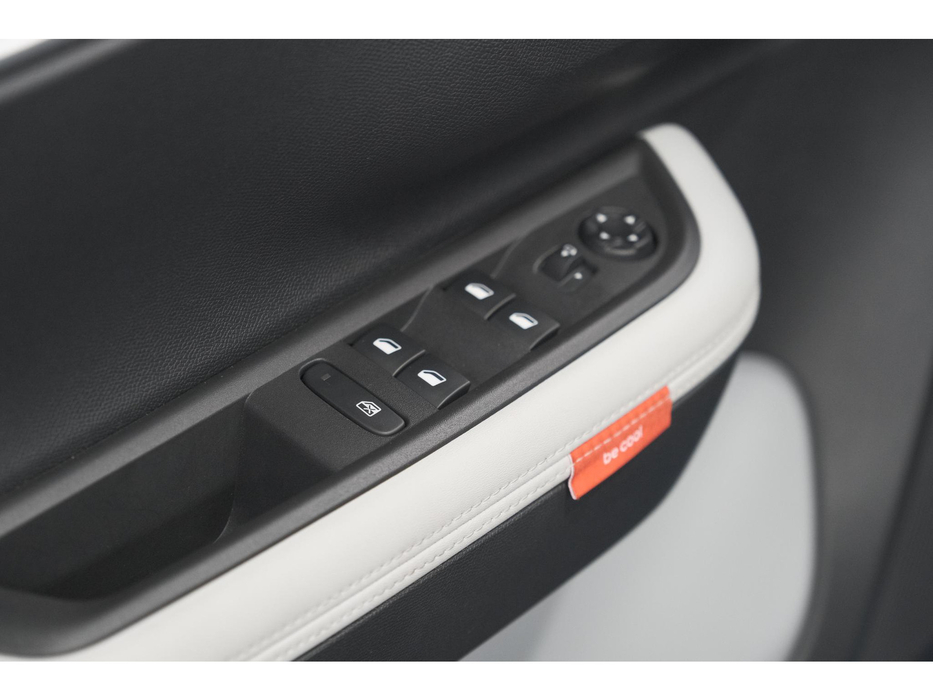 Citroen Ë-C3 Max 113pk 44 kWh | 11 KW Lader | 95,9% SOH | Camera | Navigatie | Parkeersensoren