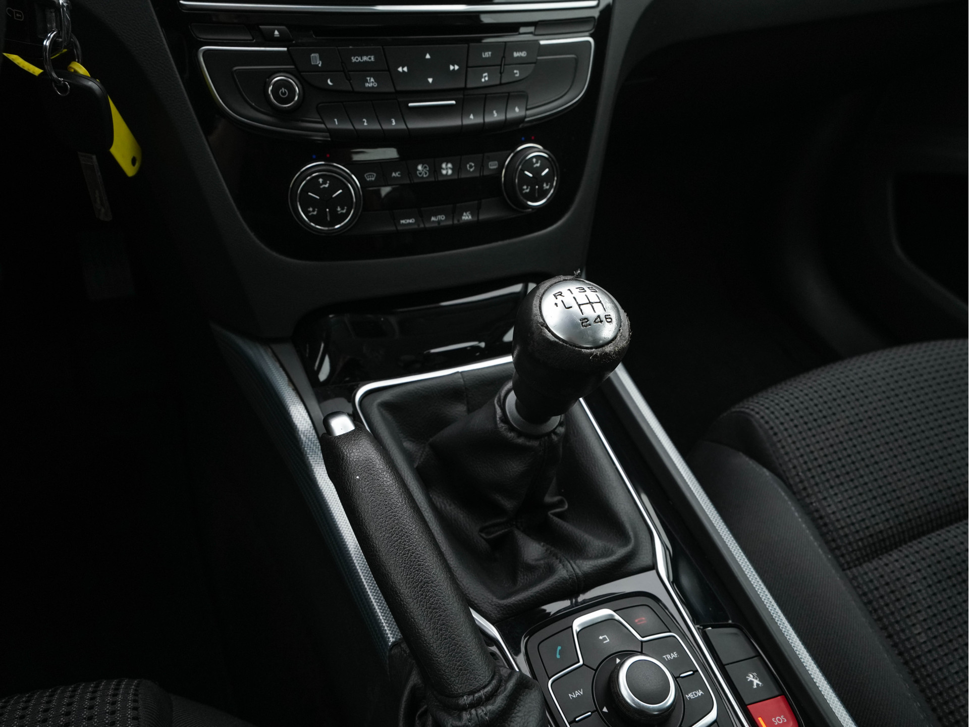 Peugeot 508 2.0 BlueHDi Blue Lease Executive (INCL-BTW) *NAVI-FULLMAP | ECC | PDC | CRUISE | COMFORT-SEATS | TOWBAR | 16"ALU*