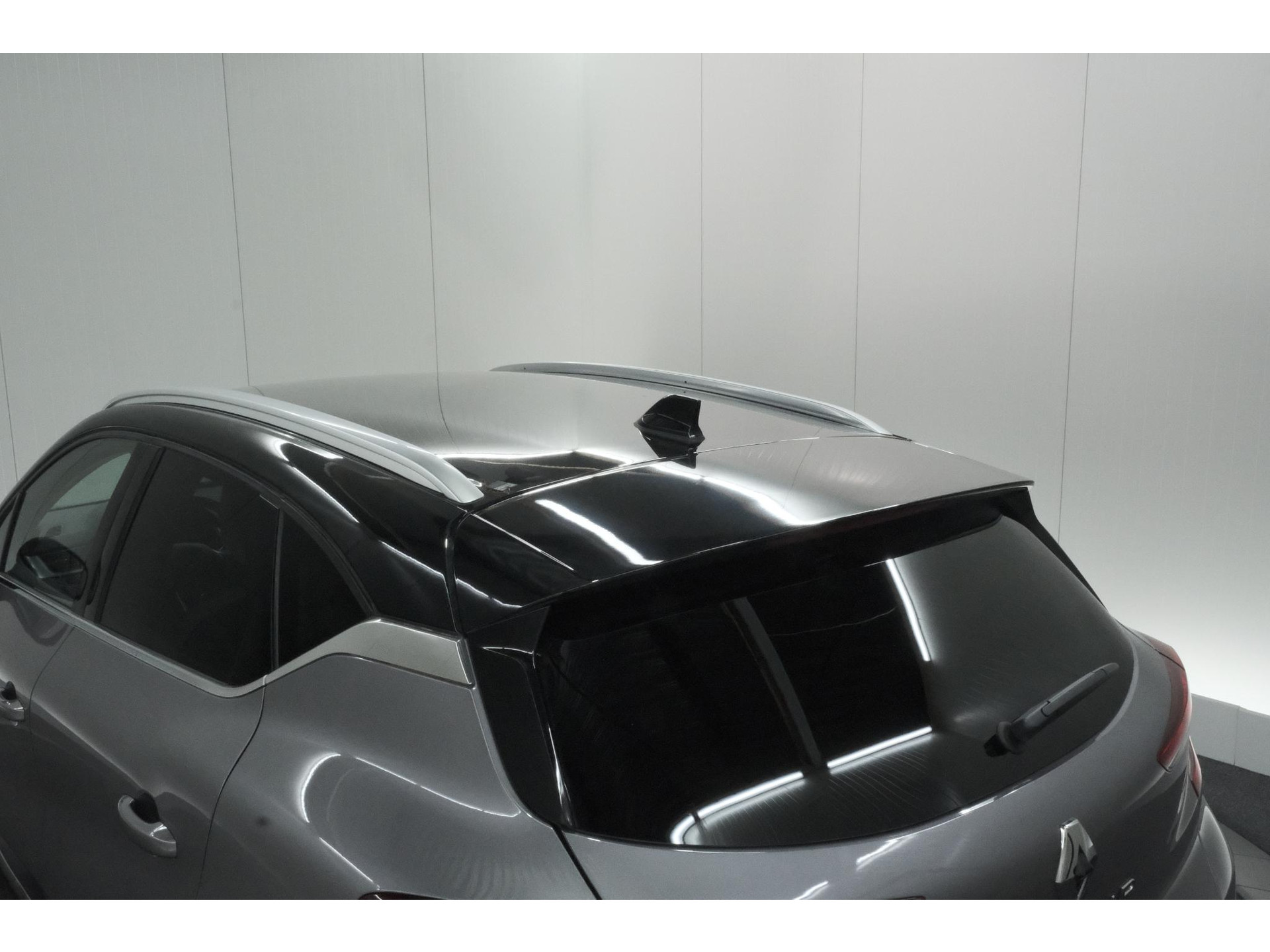 Renault Captur Mild Hybrid 140 EDC Techno | 360 Camera | 9.3 Inch Navigatie | Apple Carplay | 18 Inch Lichtmetalen Velgen