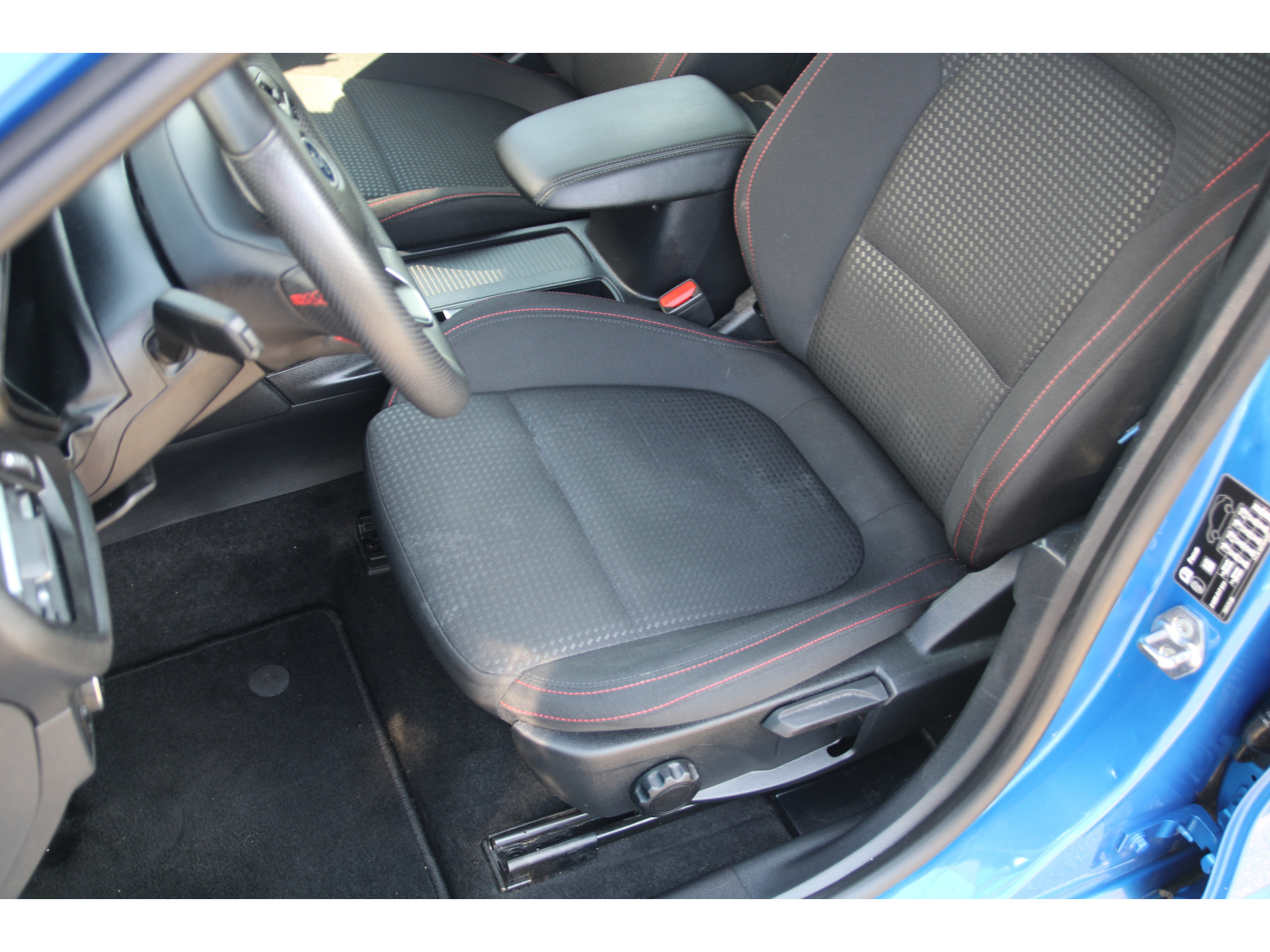 Ford Focus Wagon 1.0 EcoBoost 125 PK Hybrid ST Line WINTER PACK |  GROOT NAVIGATIE | CAMERA
