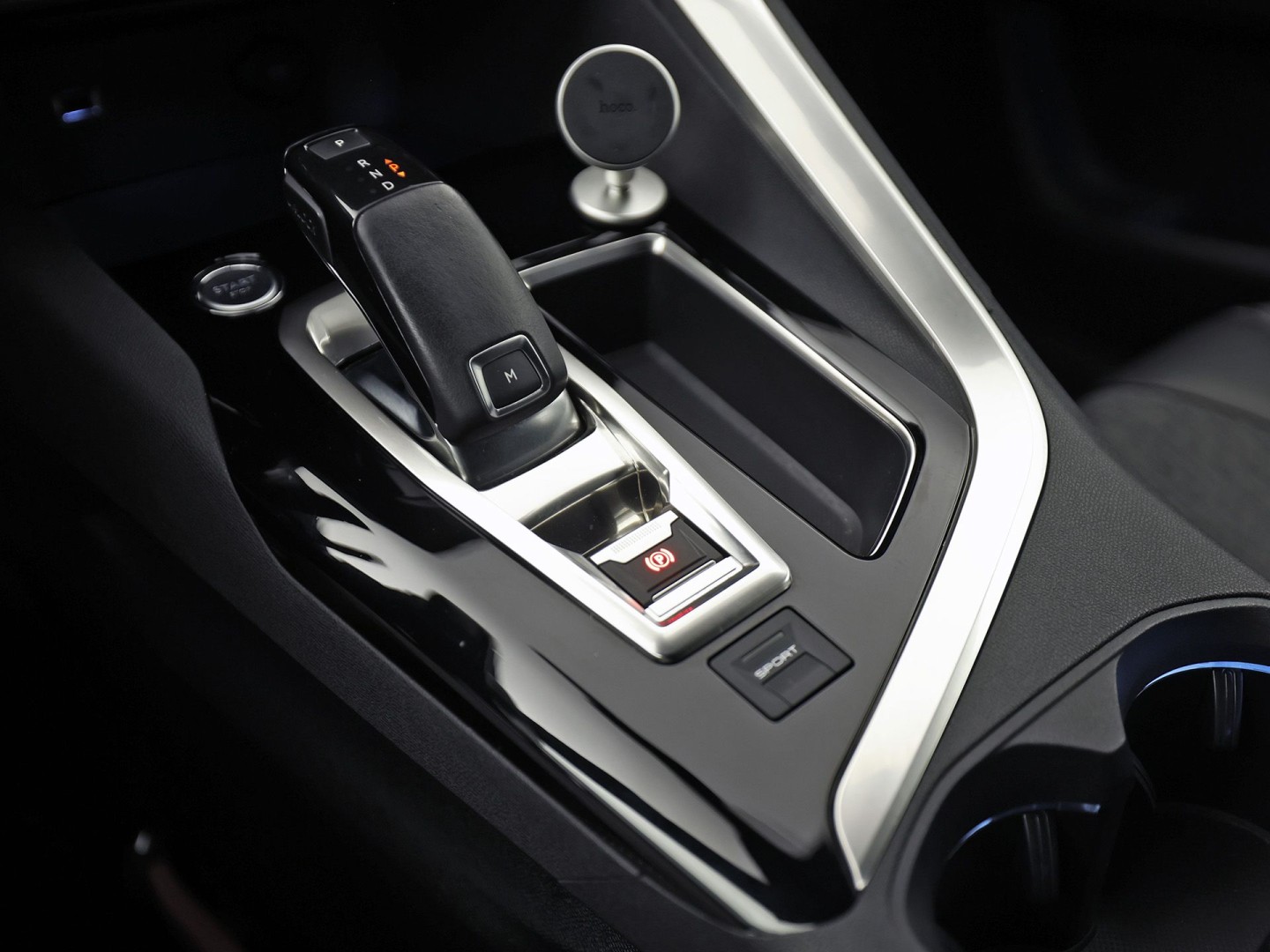 Peugeot 3008 1.6 e-THP GT Line 165Pk Automaat (APPLE CARPLAY, PARELMOER, GROOT NAVI, GETINT GLAS, KEYLESS, SPORTSTOELEN, PARKEERSENSOREN, ZWART HEMEL, NIEUWSTAAT)