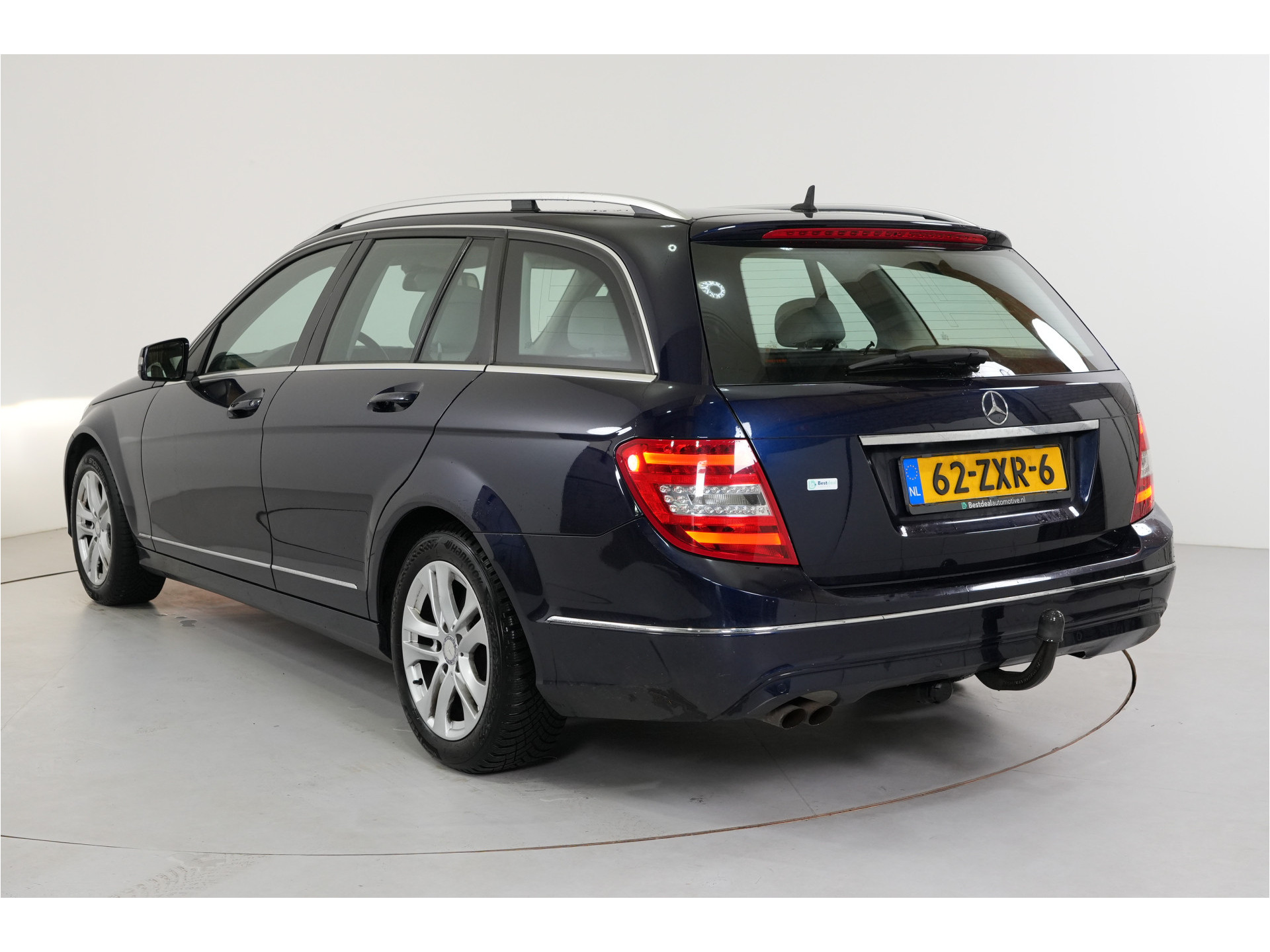 Mercedes-Benz C-klasse Estate 180 Ambition Avantgarde | Trekhaak | El. Stl. verst. | Navi | Cruise | PDC | Bluetooth |
