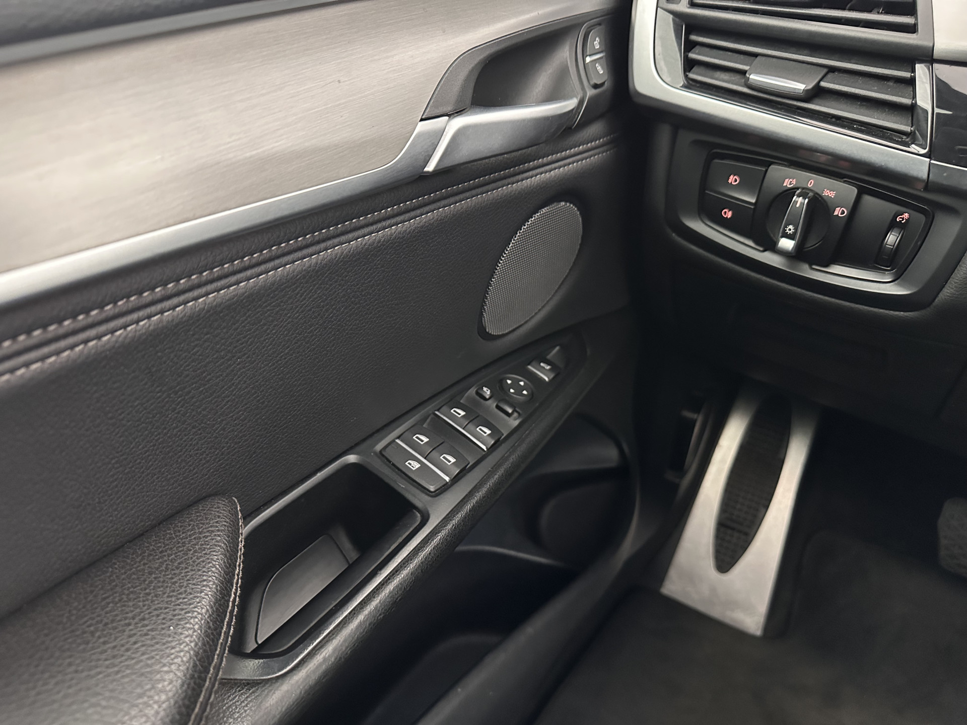 BMW X5 xDrive30d M-Sport High Executive (INCL-BTW) Aut. *PANO | FULL-LED | SOFTCLOSE | LEATHER | TOPVIEW | BLINDSPOT | HARMAN/KARDON | MEMORY-PACK | AMBIENTLIGHT | KEYLESS | DAB+ | HEATED-COMFORTSEATS | TOWBAR | 20"ALU*