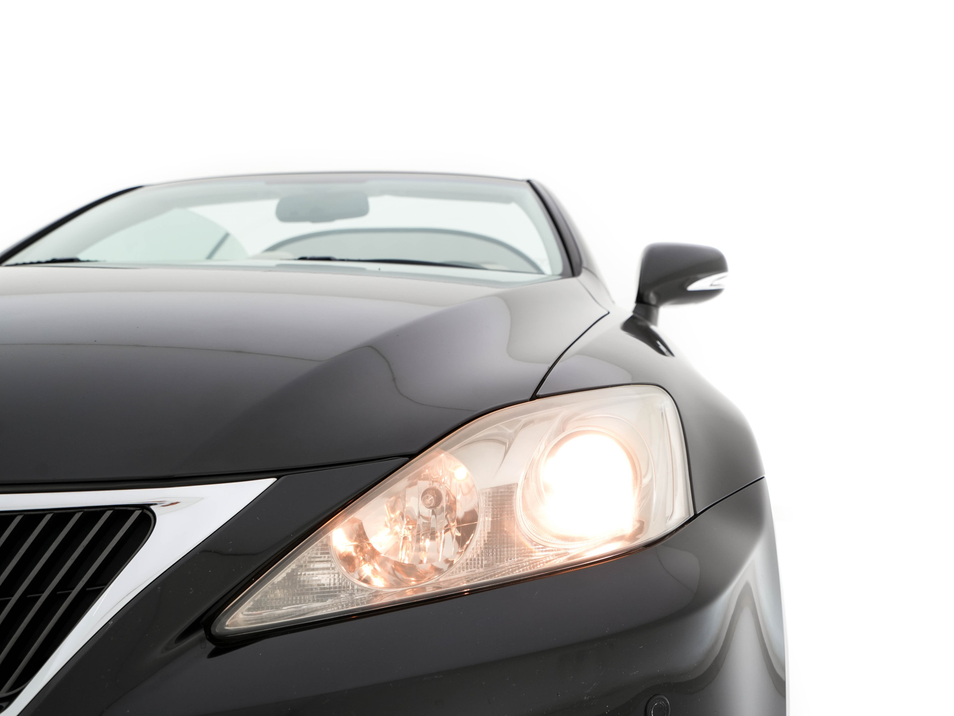 Lexus IS Cabriolet 250C Luxury Aut. * LEATHER | NAVI-FULLMAP | KEYLESS | PDC | SHIFT-PADDLES | CRUISE | ECC | HEATED-SEATS | CAMERA | AIRSCARF | 18''ALU *