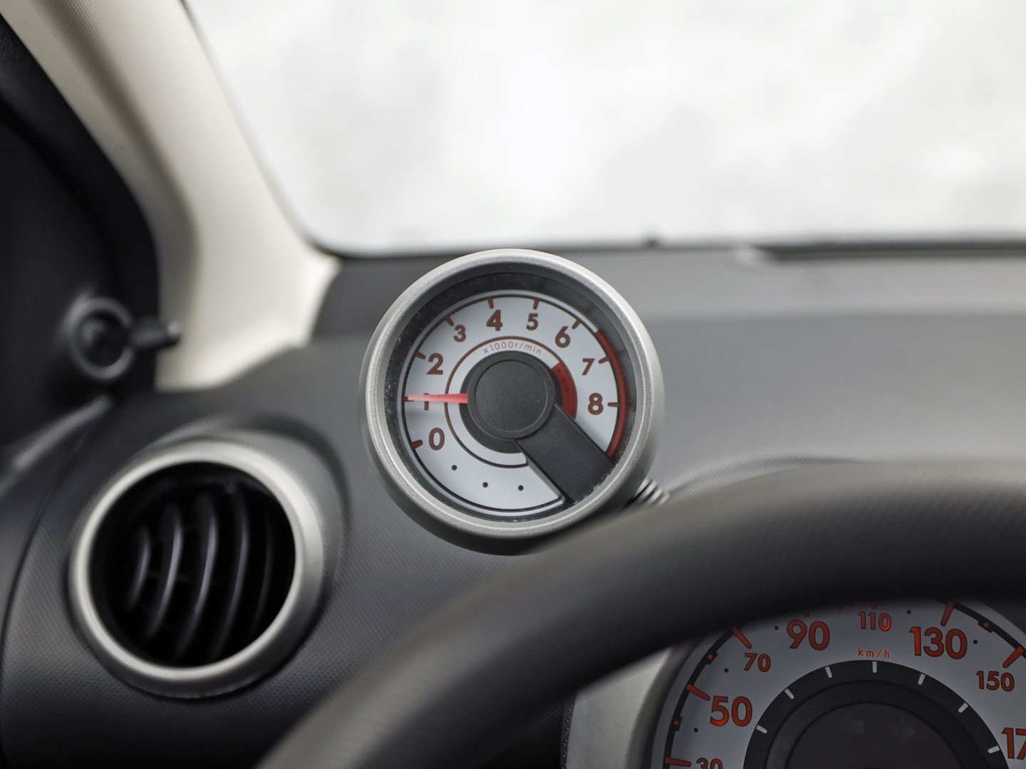 Peugeot 107 1.0-12V Sport (AIRCO, TOERENTELLER, ELEK RAMEN, SPORTSTOELEN, LM VELGEN, SPOILER, NIEUWE APK, NIEUWSTAAT)