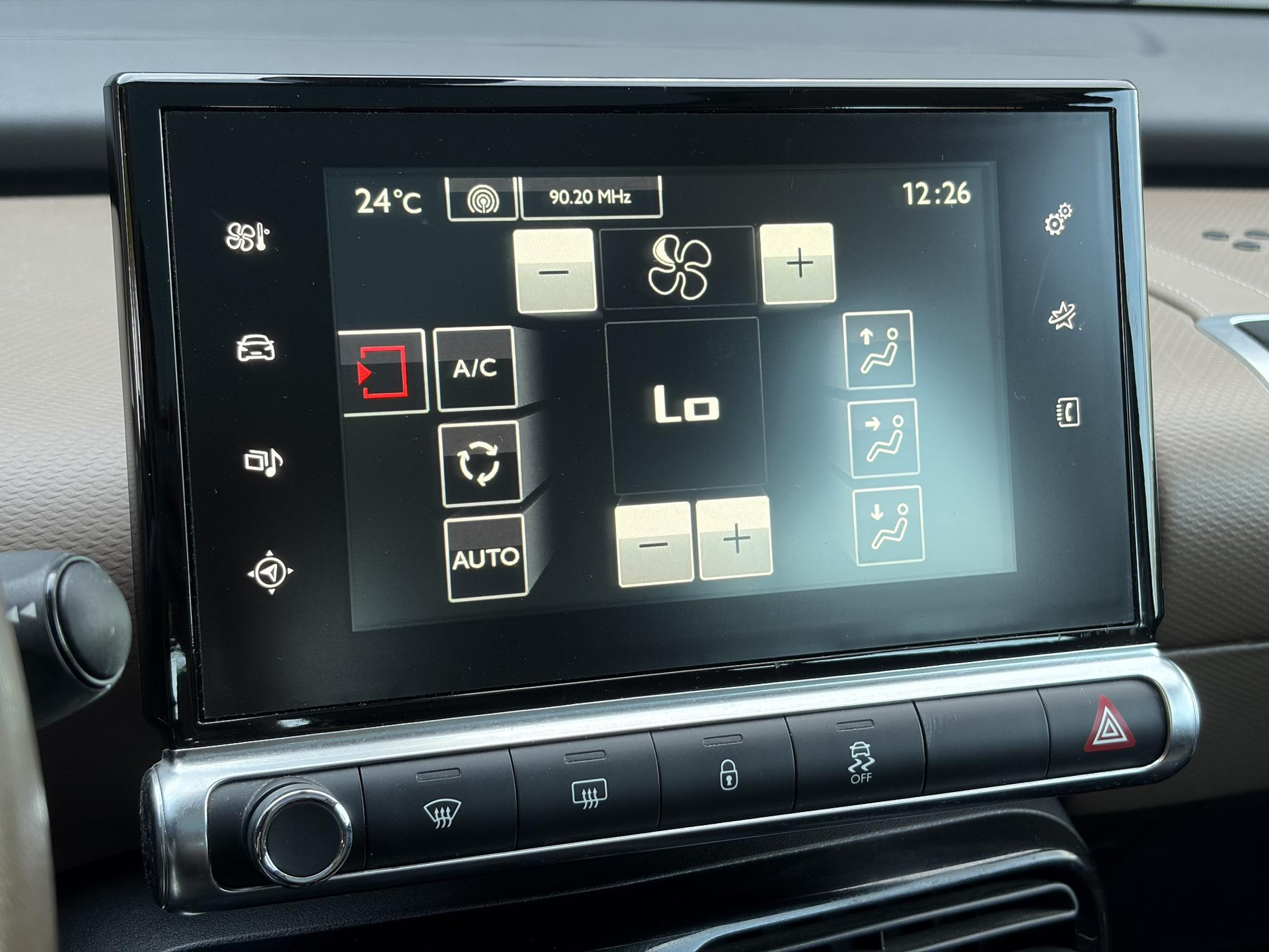 Citroen C4 Cactus 1.2 PureTech Business ✓D-riem vv in 2026✓Pano✓Camera✓Carplay✓110pk✓Stoelverw✓Navi✓Clima✓Cruise✓Pdc✓Halfleder✓N.A.P✓Apk tot 02-2027