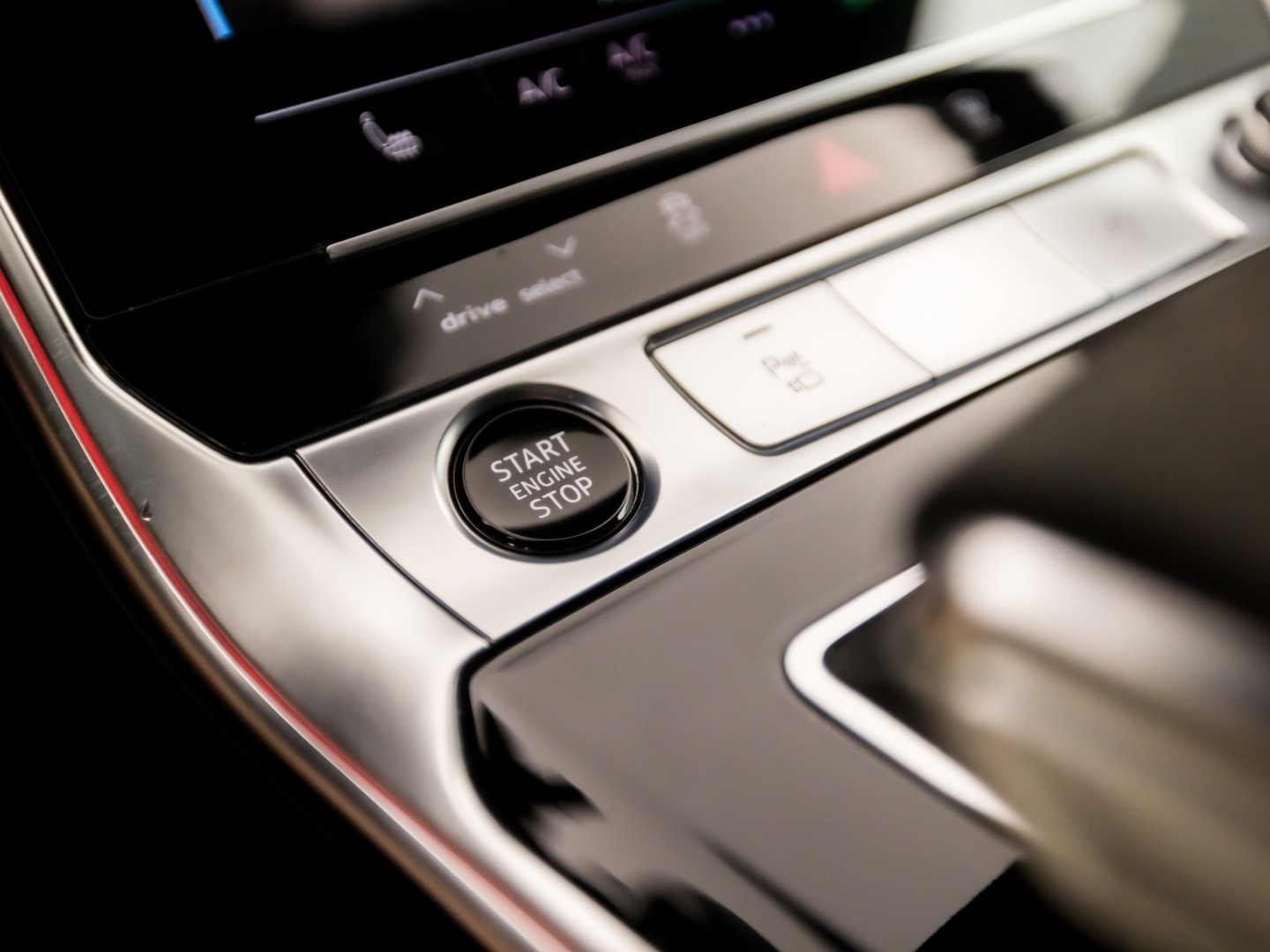Audi A6 55 TFSI e Quattro S-Line Competition 367Pk Automaat (PANORAMADAK, CARBON PACK, BANG&OLUFSEN, APPLE CARPLAY, CAMERA, MEMORY SEATS, GETINT GLAS, HEAD-UP DISPLAY, ADAPTIVE CRUISE, SFEERVERLICHTING, NIEUWSTAAT)