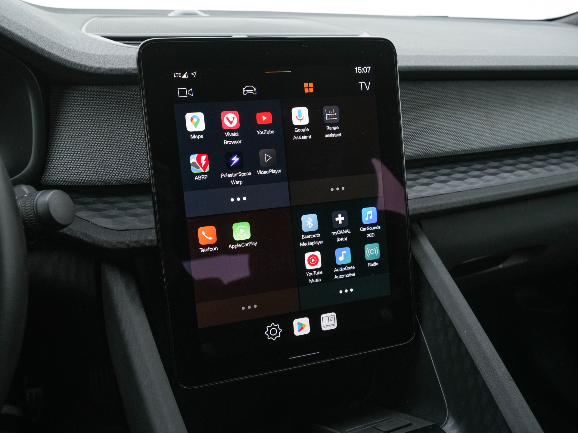 Polestar 2 Long Range Single Motor 78 kWh [ 3-Fase-11kW ] {SOH-95%} (INCL-BTW) *NAVI-FULLMAP | FULL-LED | KEYLESS | CAMERA | LANE-ASSIST | DIGI-COCKPIT | DAB+ | COMFORT-SEATS | ECC | PDC | 20''ALU*