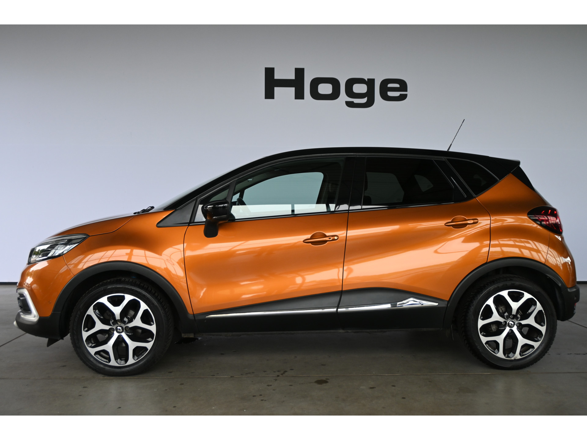 Renault Captur 0.9 TCe Intens Easy Life Nap! Clima Cruise Led Navigatie Lichtmetaal 1e Eigenaar! 100% Onderhouden! Inruil Mogelijk!