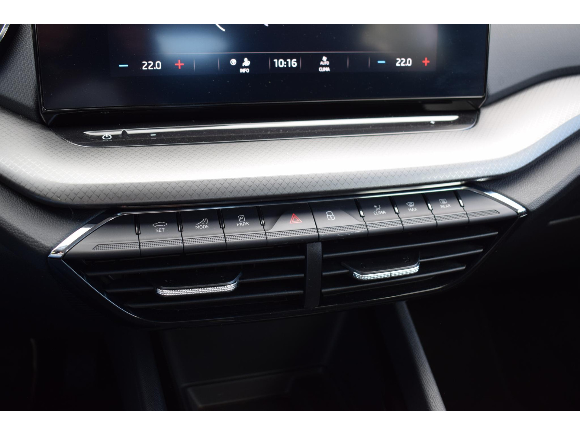 Skoda Octavia Combi 1.0 TSI Business Edition | Apple CarPlay | Cruise | Climate