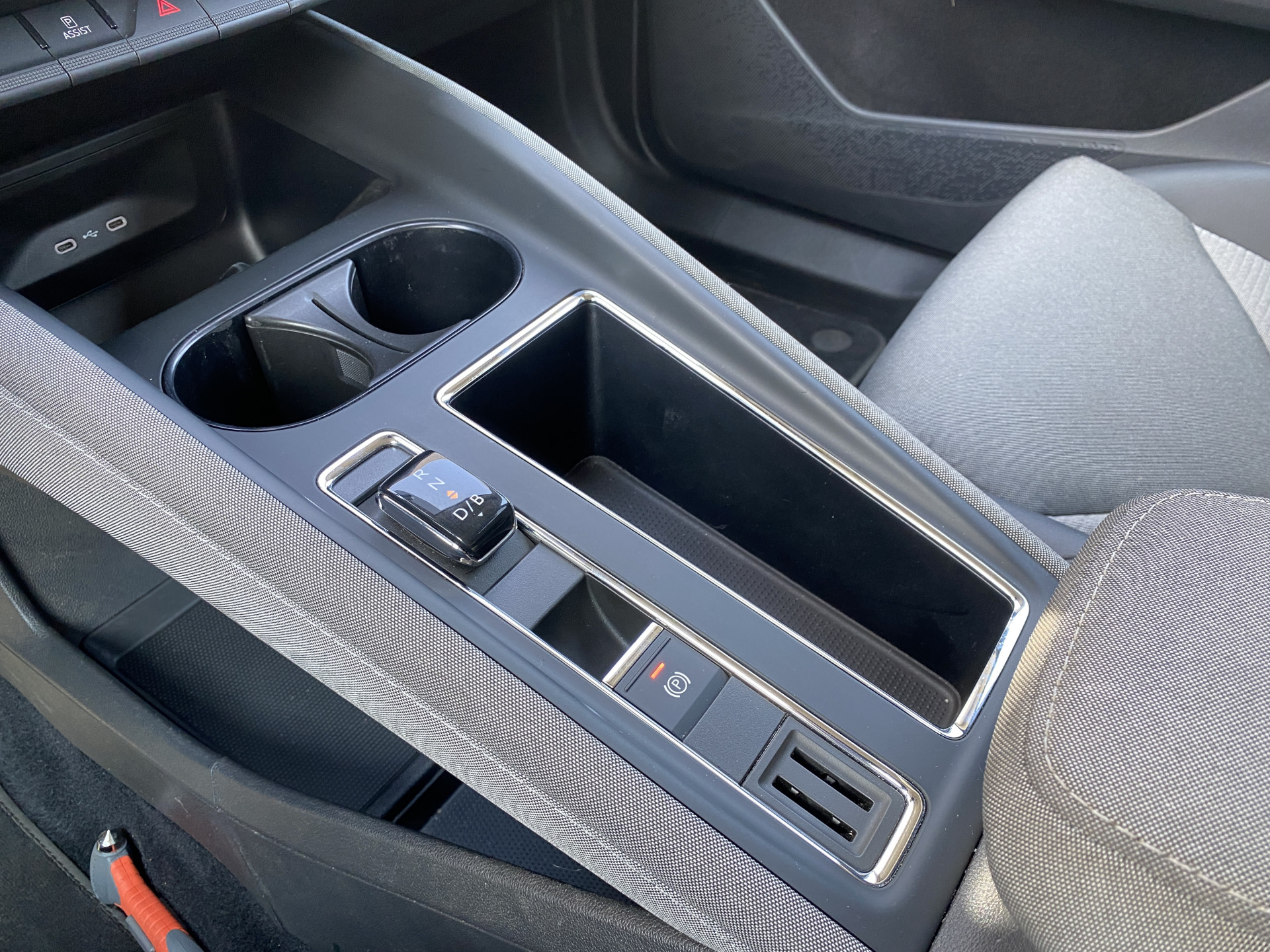 ŠKODA Enyaq iV 60 | 1e eigenaar | dealer onderhouden | navigatie | trekhaak | camera | stoelverwarming | apple carplay