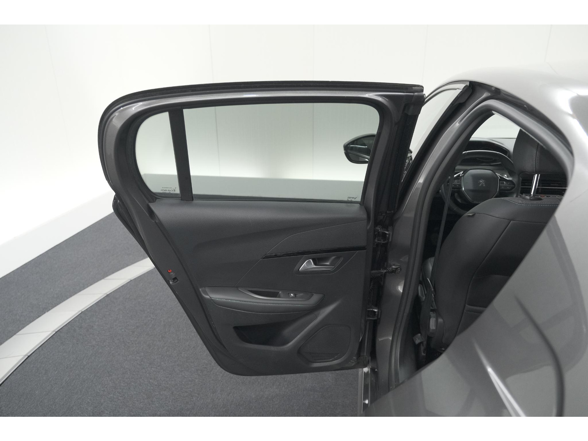 Peugeot 208 PureTech 100 Allure Pack | Parkeersensoren | Apple Carplay | Stoelverwarming