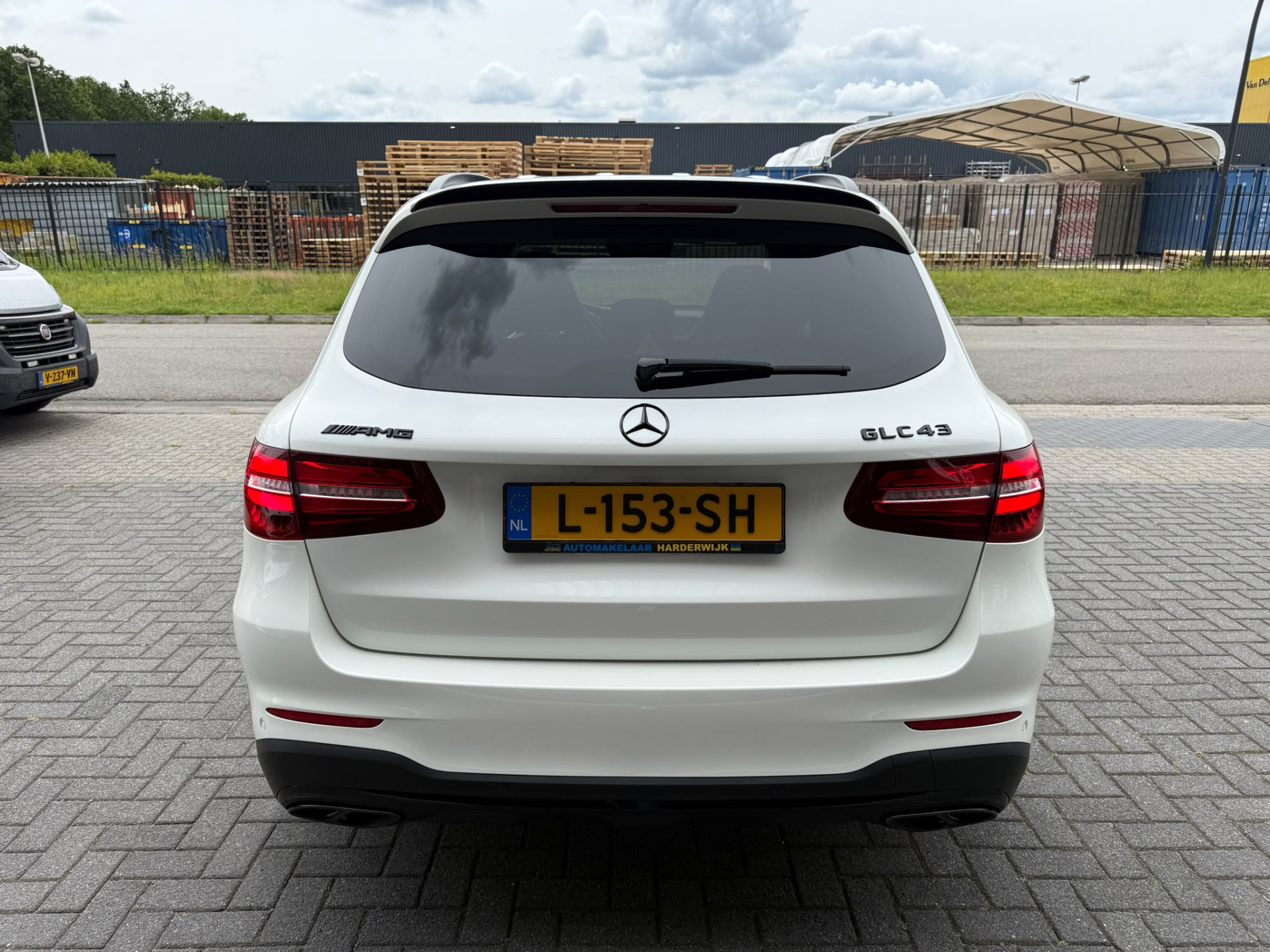Mercedes-Benz GLC-klasse AMG 43 4MATIC | 3/6/12MND GARANTIE | KUIPSTOELEN | BURMESTER | MEMORY | PANO | ACC | STANDKACHEL | 360 CAMERA | BOMVOL | TREKHAAK |