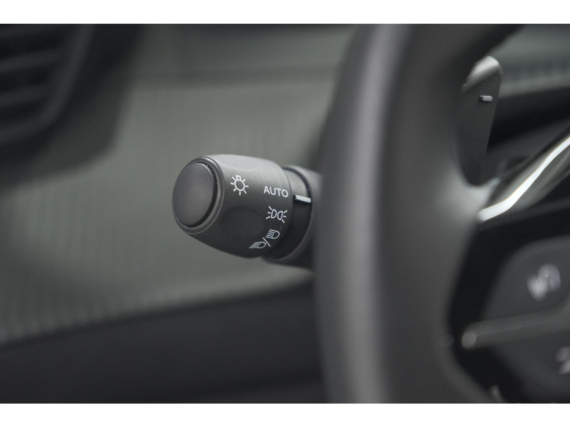 Peugeot 2008 PureTech 130 EAT8 Blue Lease Allure | Camera | Navigatie | Parkeersensoren | Apple Carplay