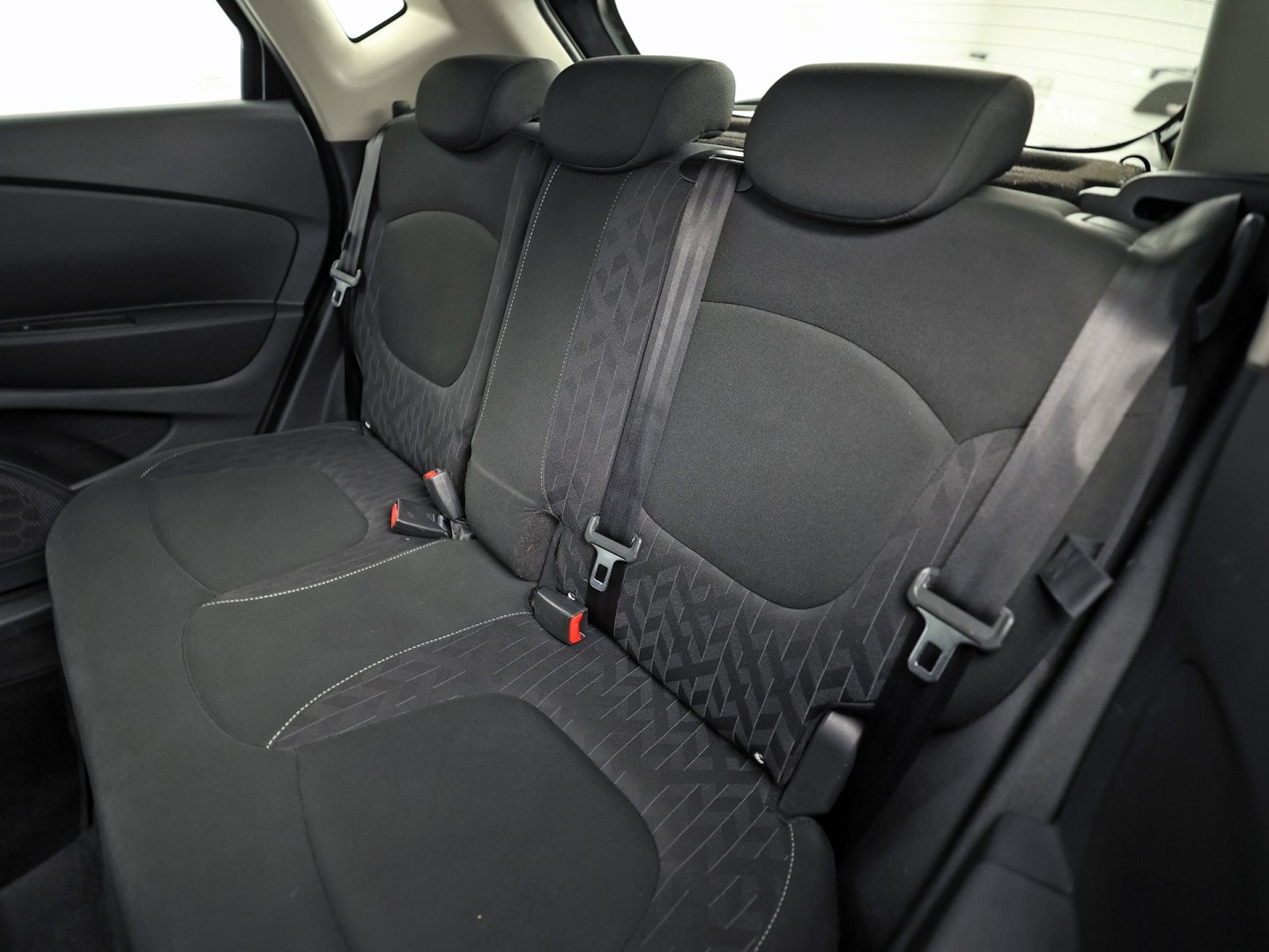 Renault Captur 0.9 TCe Sport (NAVIGATIE, CAMERA, CRUISE, SPORTSTOELEN, GETINT GLAS, LM VELGEN, NIEUWSTAAT)