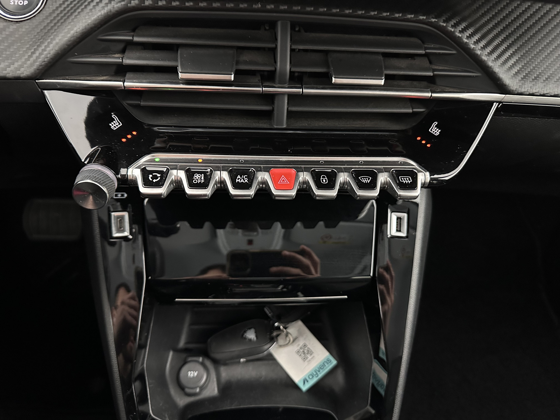 Peugeot e-208 EV Style 50 kWh [3-Fase-11kW] {SOH-96%} (INCL-BTW) Aut. *LEATHER-FABRIC | FULL-LED | HEATED-SPORTSEATS | KEYLESS | PRIVACYGLASS | DAB+ | NAVI-FULLMAP | ECC | PDC | CRUISE | CARBON-INLAY | DIGI-COCKPIT | 16''ALU*