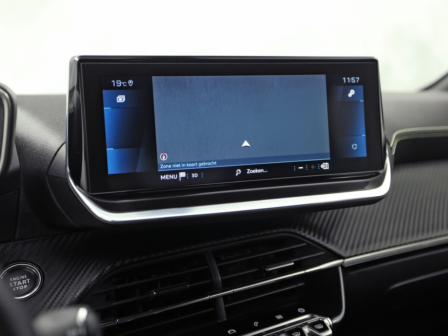 Peugeot 208 1.2 PureTech GT-Line Automaat (VIRTUAL COCKPIT, APPLE CARPLAY, GROOT NAVI, LEDER, 360 CAMERA, SPORTSTOELEN, GETINT GLAS, LM VELGEN, LANE ASSIST, NIEUWSTAAT)