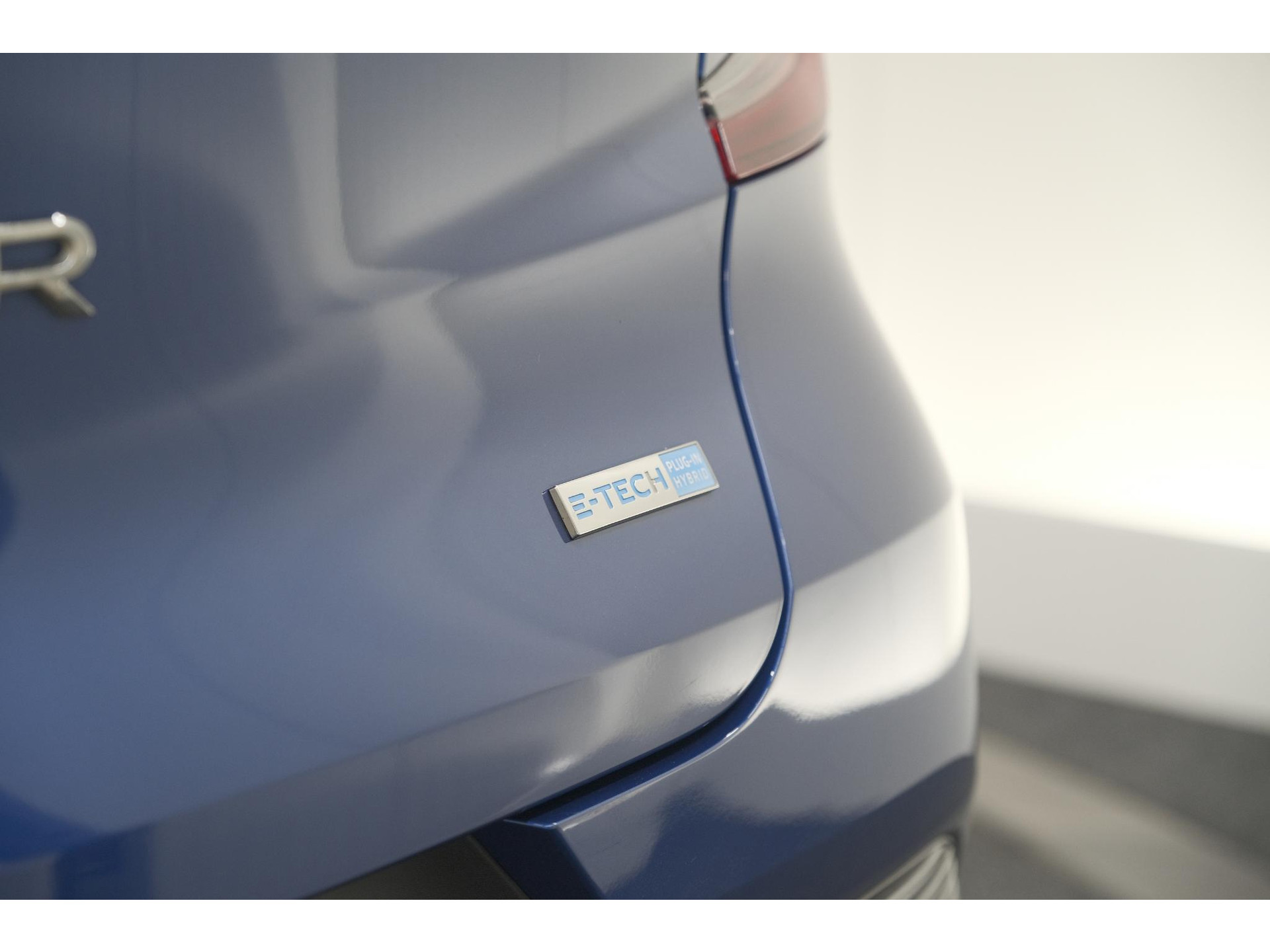 Renault Captur 1.6 E-Tech Plug-in Hybrid 160 Intens | Allseason Banden | Camera | 9.3 Inch Grootscherm | Apple Carplay