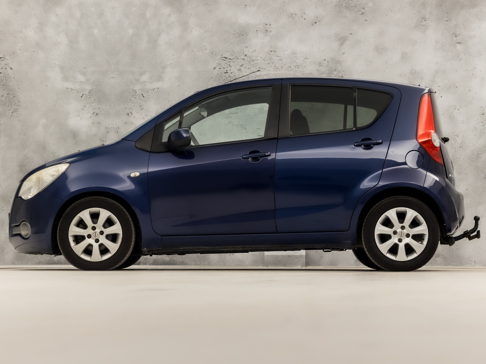 Opel Agila 1.2 Sport (AIRCO, ELEK RAMEN, SPORTSTOELEN, GETINT GLAS, NIEUWE APK, NIEUWSTAAT)