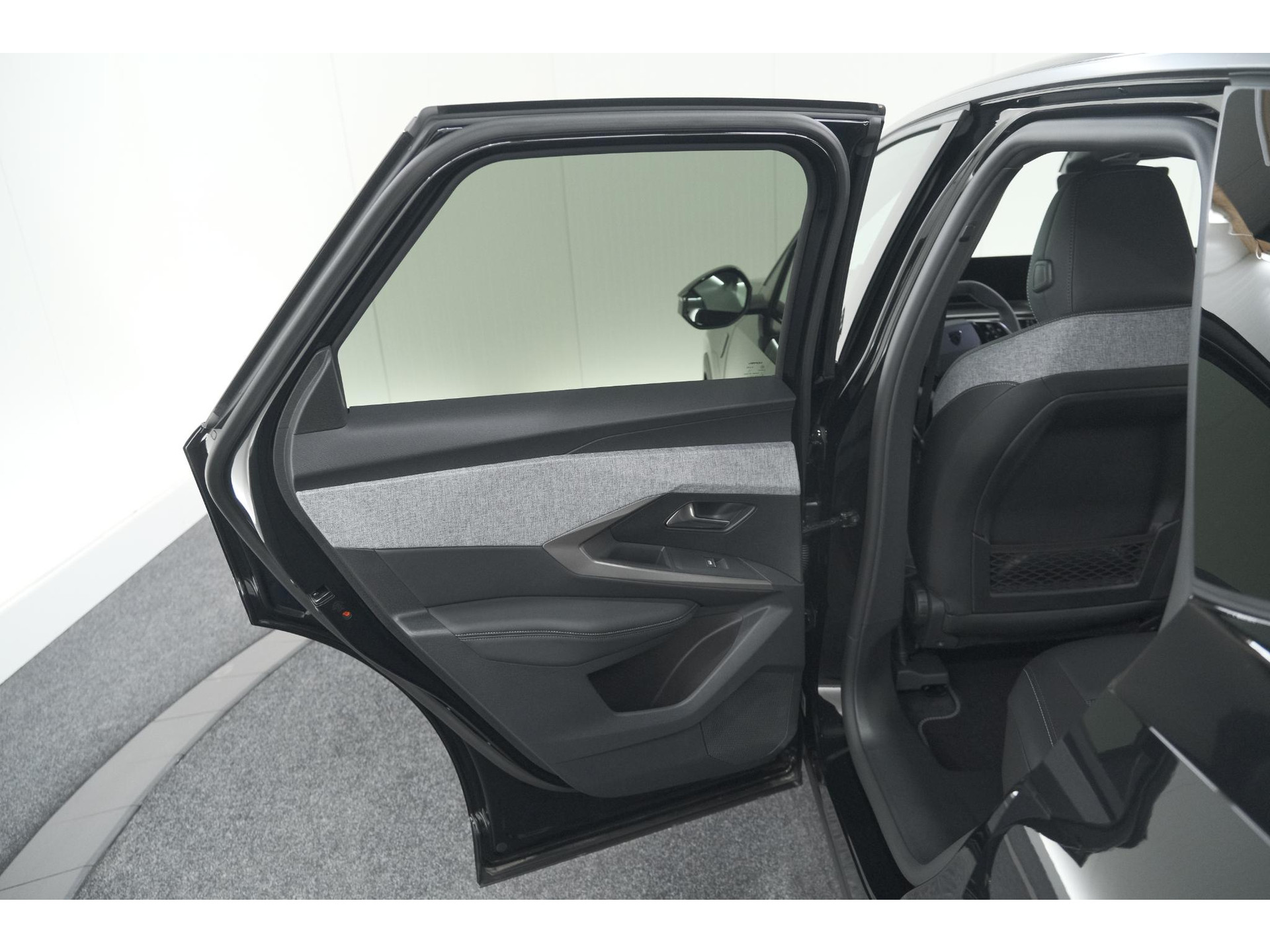 Peugeot 3008 Hybrid 145 e-DCS6 GT | Elektrische Kofferklep | Camera | Adaptieve Cruise Control | Apple CarPlay