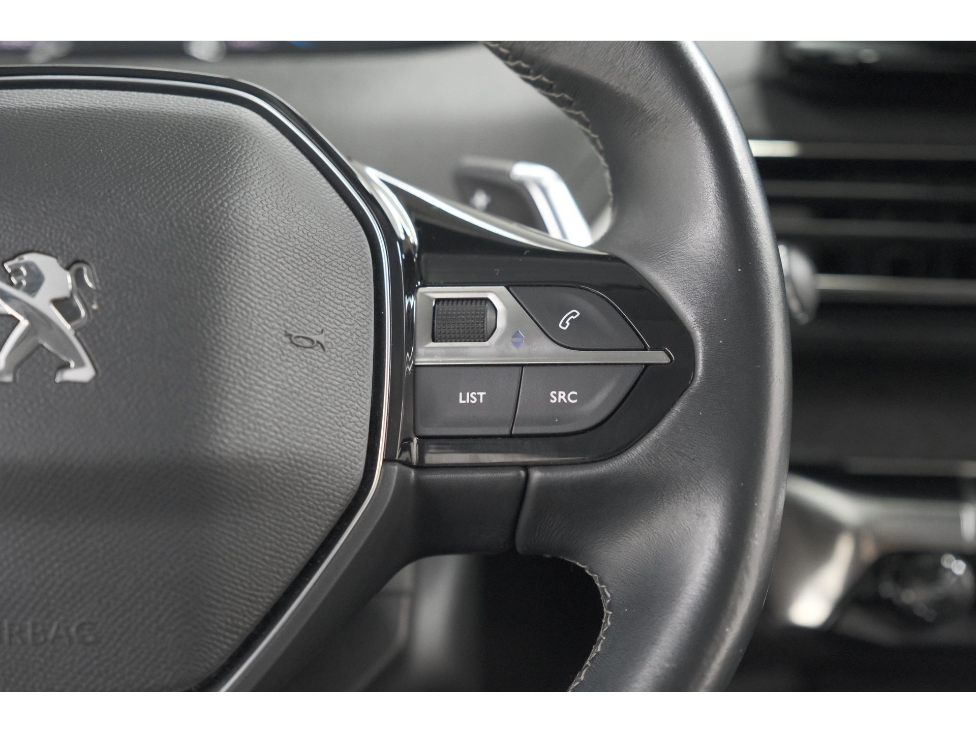 Peugeot 3008 PureTech 130 EAT8 Allure | Camera | Adaptieve Cruise Control | Elektrische Kofferklep