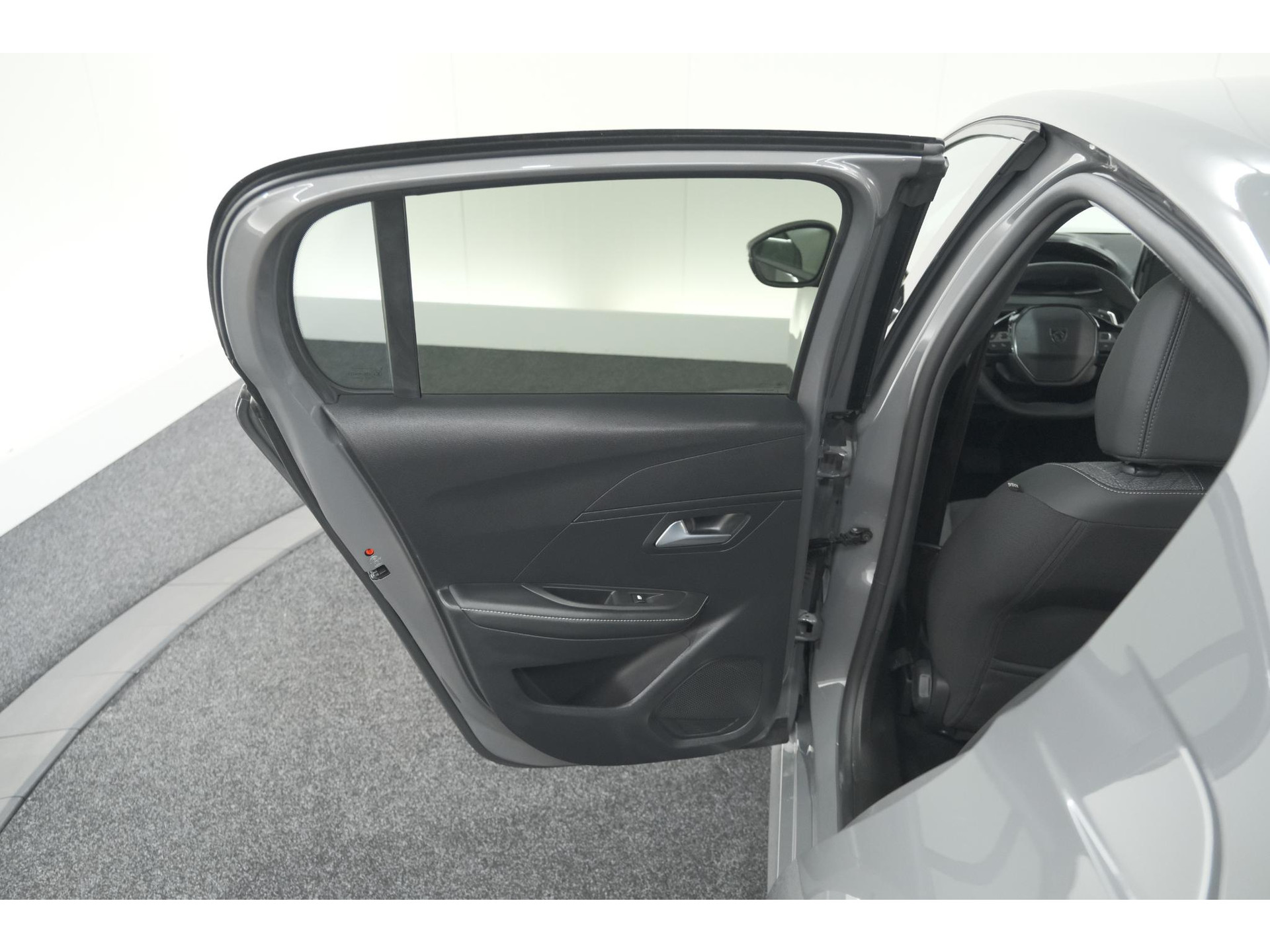 Peugeot 208 Hybrid 110 e-DCS6 Allure | Stoelverwarming | Apple Carplay | Parkeersensoren